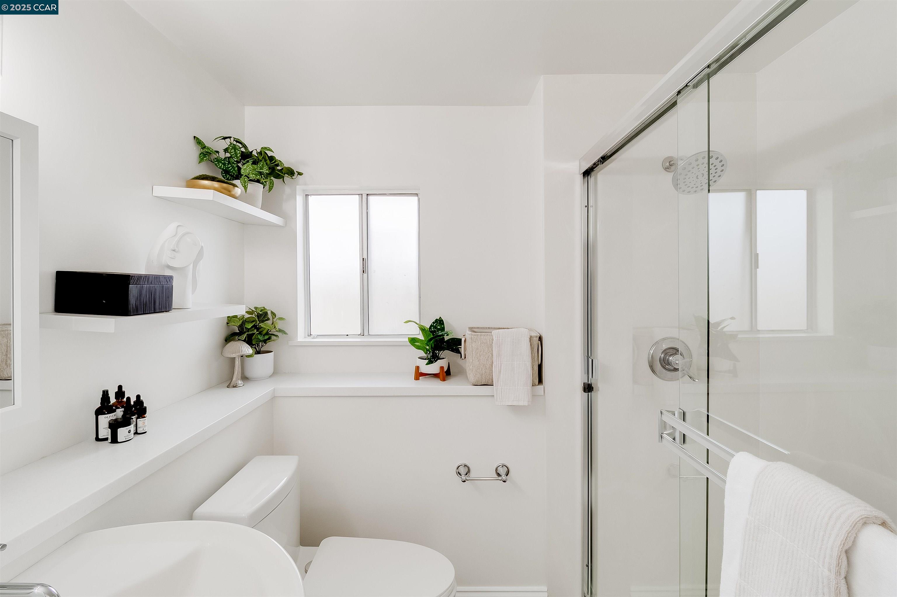 Detail Gallery Image 42 of 58 For 5949 Arlington Blvd, Richmond,  CA 94805 - 4 Beds | 3 Baths