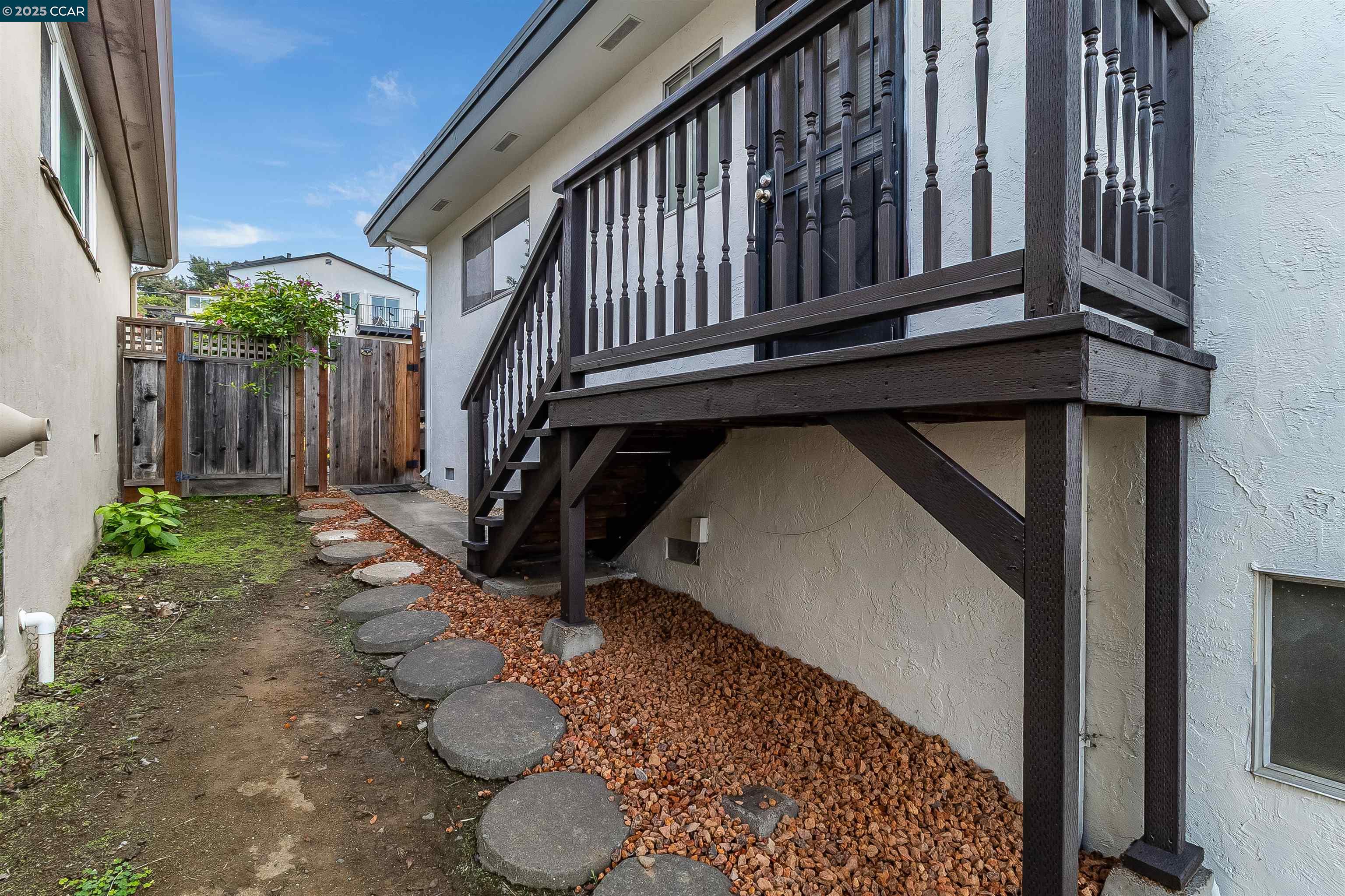 Detail Gallery Image 52 of 58 For 5949 Arlington Blvd, Richmond,  CA 94805 - 4 Beds | 3 Baths