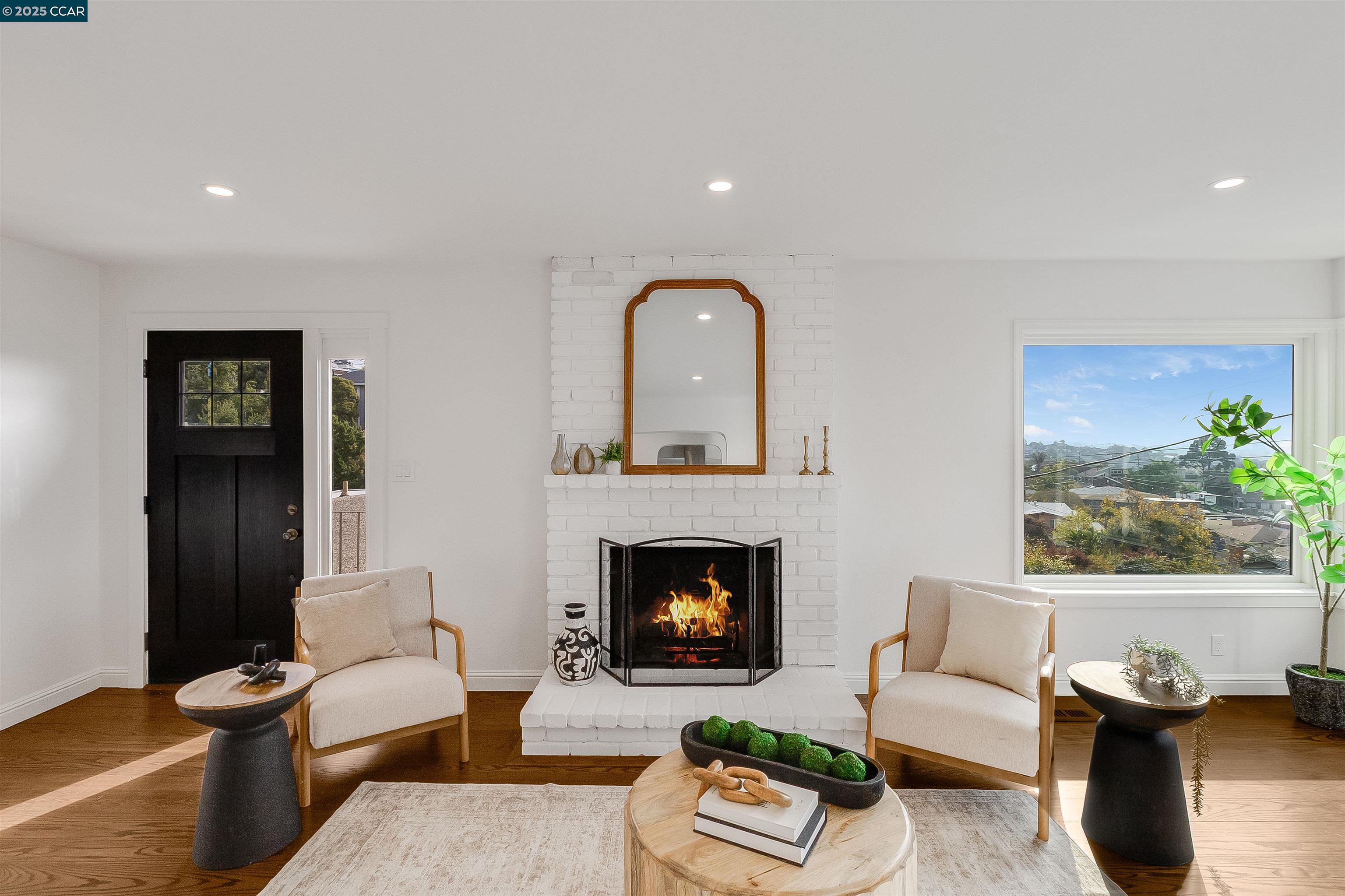 Detail Gallery Image 8 of 58 For 5949 Arlington Blvd, Richmond,  CA 94805 - 4 Beds | 3 Baths