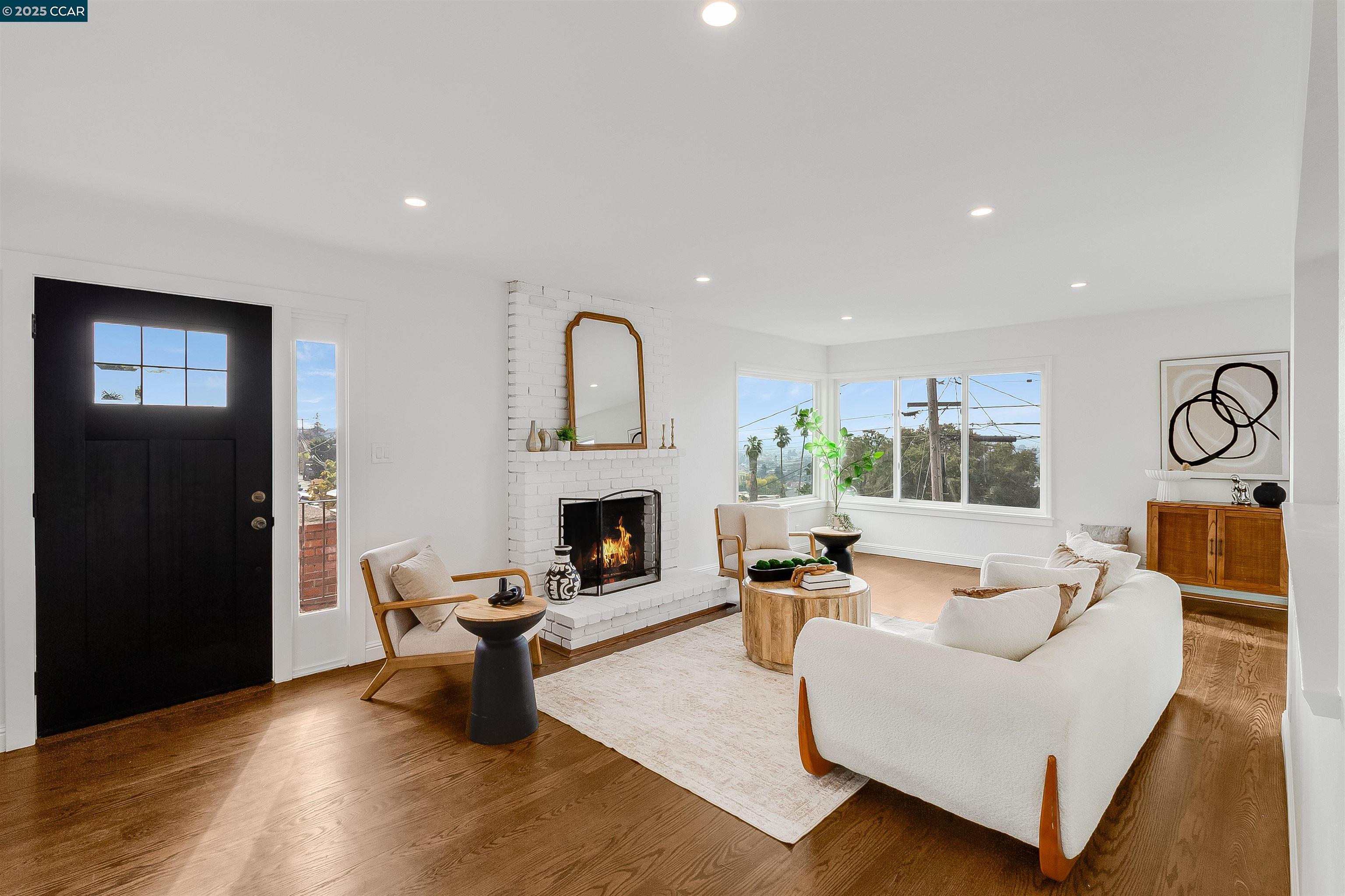 Detail Gallery Image 9 of 58 For 5949 Arlington Blvd, Richmond,  CA 94805 - 4 Beds | 3 Baths