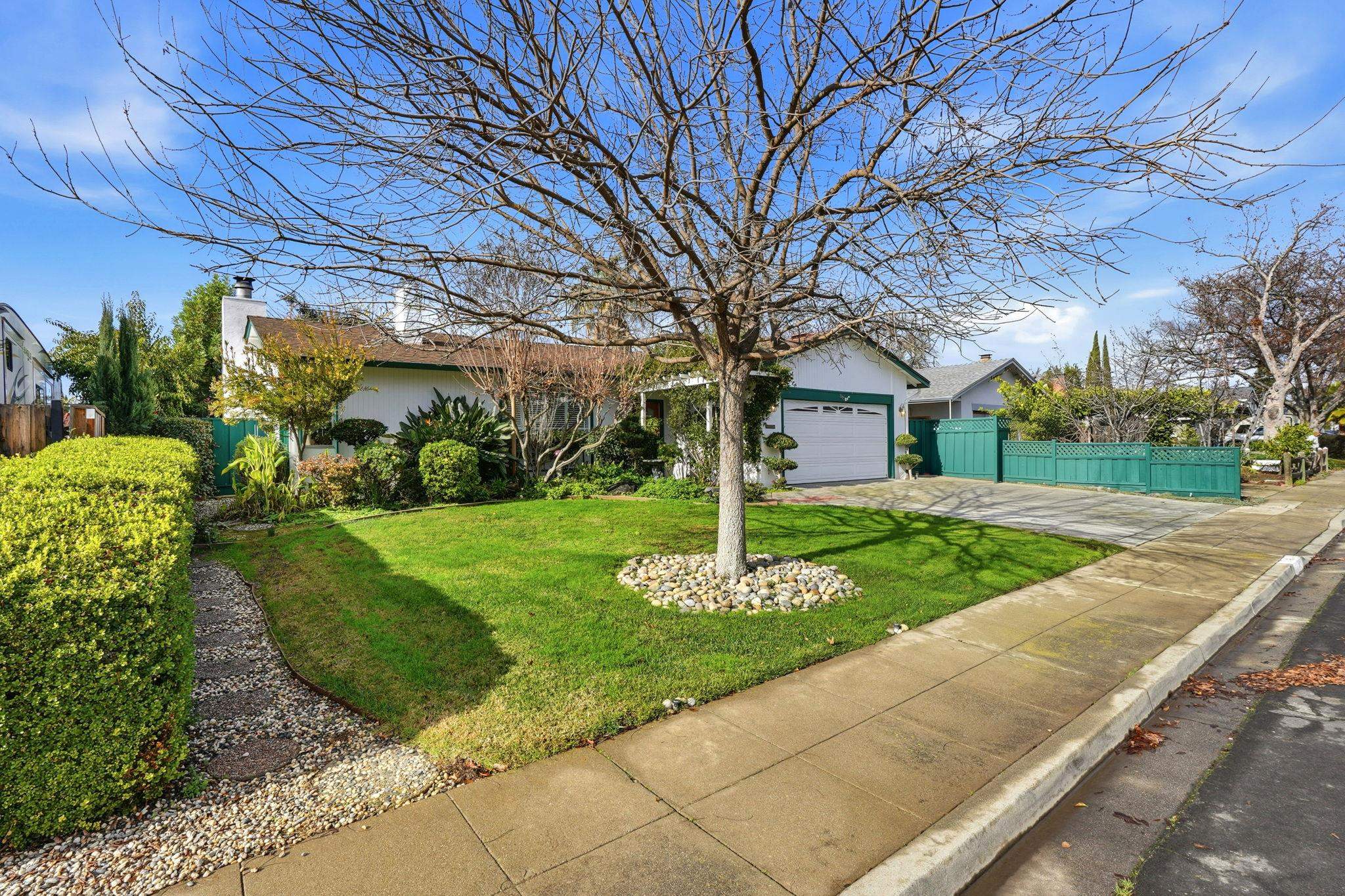 Detail Gallery Image 2 of 47 For 343 Anna Maria St, Livermore,  CA 94550 - 3 Beds | 2 Baths