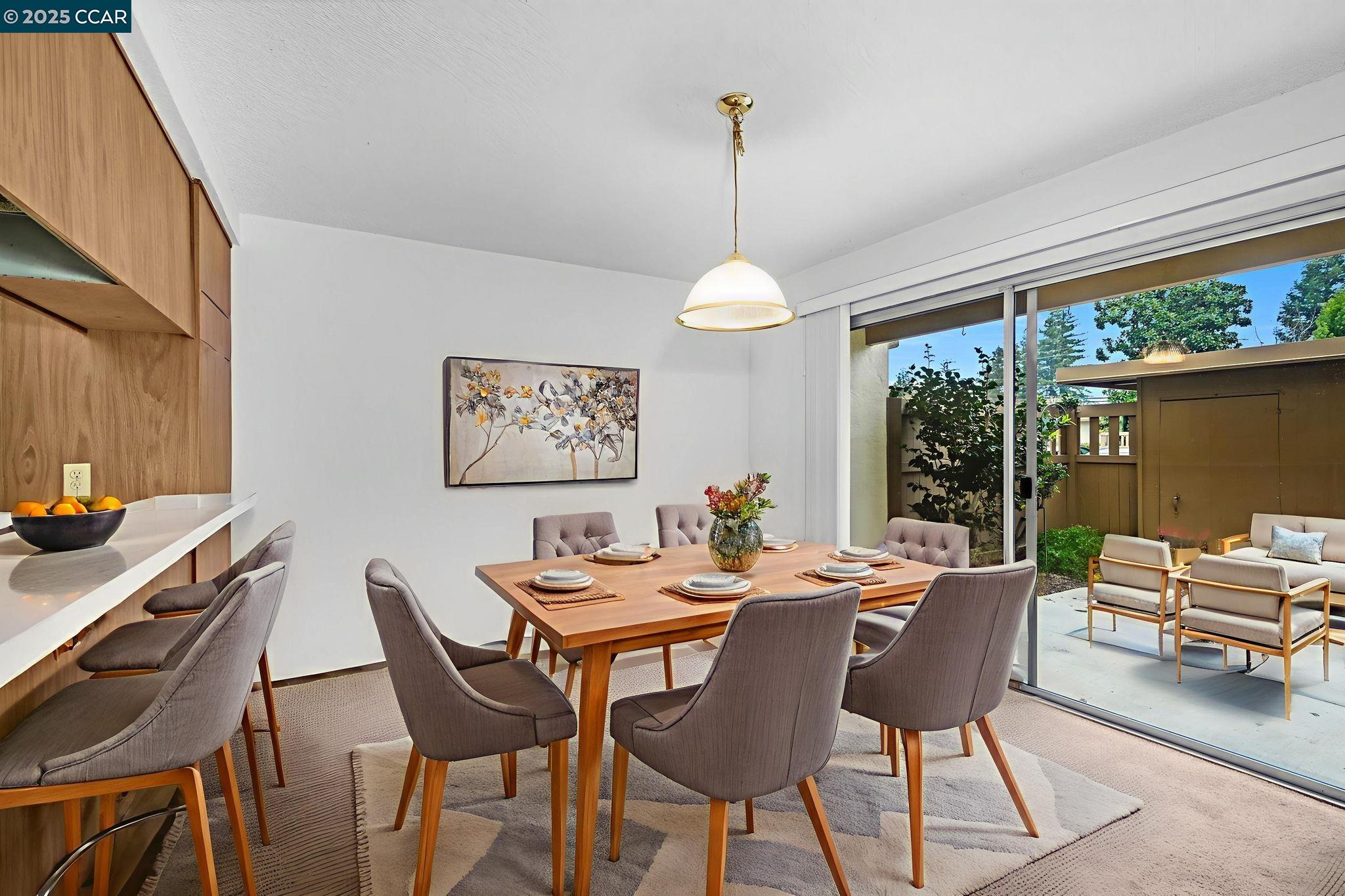 Detail Gallery Image 11 of 35 For 1960 Pomar Way, Walnut Creek,  CA 94598 - 2 Beds | 2/1 Baths