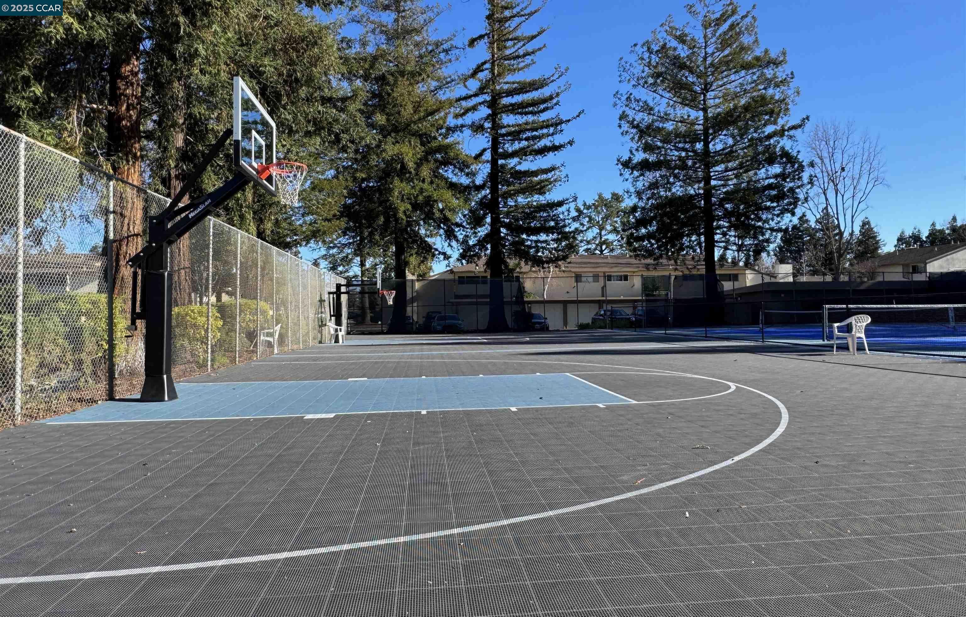 Detail Gallery Image 27 of 35 For 1960 Pomar Way, Walnut Creek,  CA 94598 - 2 Beds | 2/1 Baths