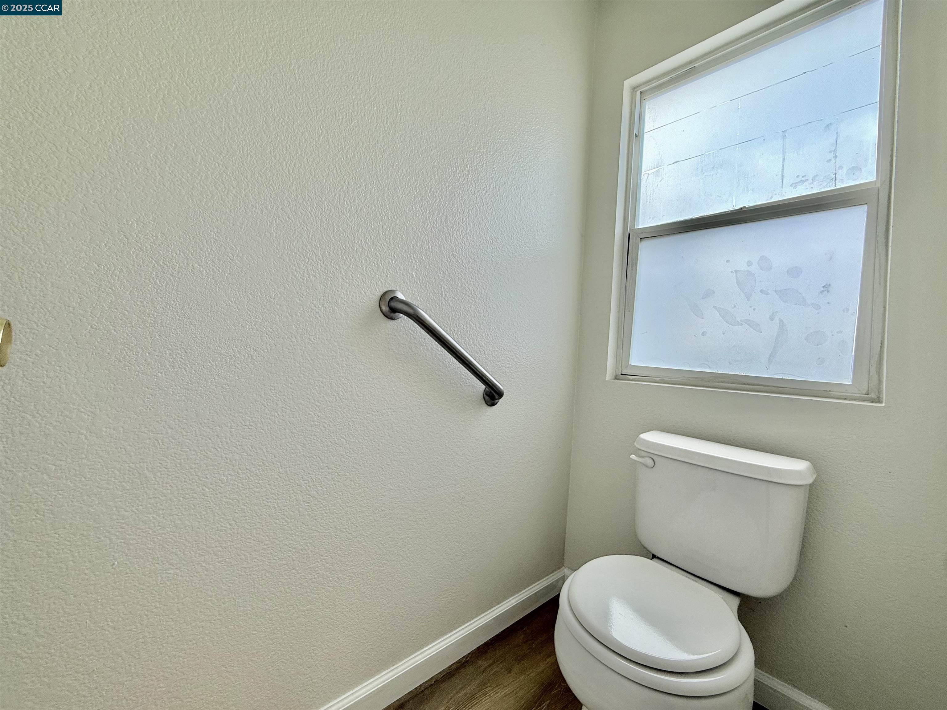 Detail Gallery Image 15 of 21 For 815 Spring Mountain Ln, American Canyon,  CA 94503 - 3 Beds | 2/1 Baths