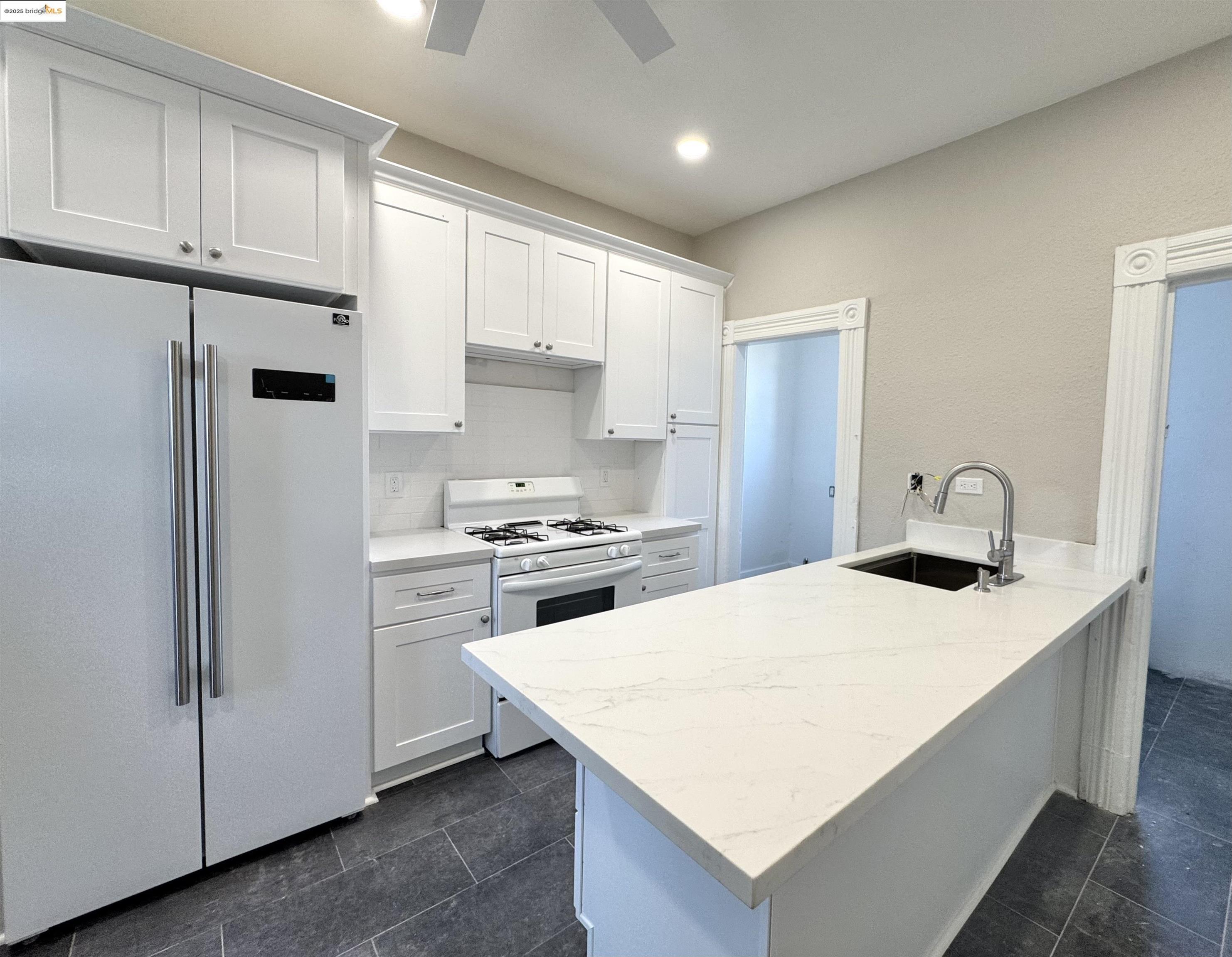 Detail Gallery Image 14 of 16 For 414 Kentucky, Vallejo,  CA 94590 - 3 Beds | 1 Baths