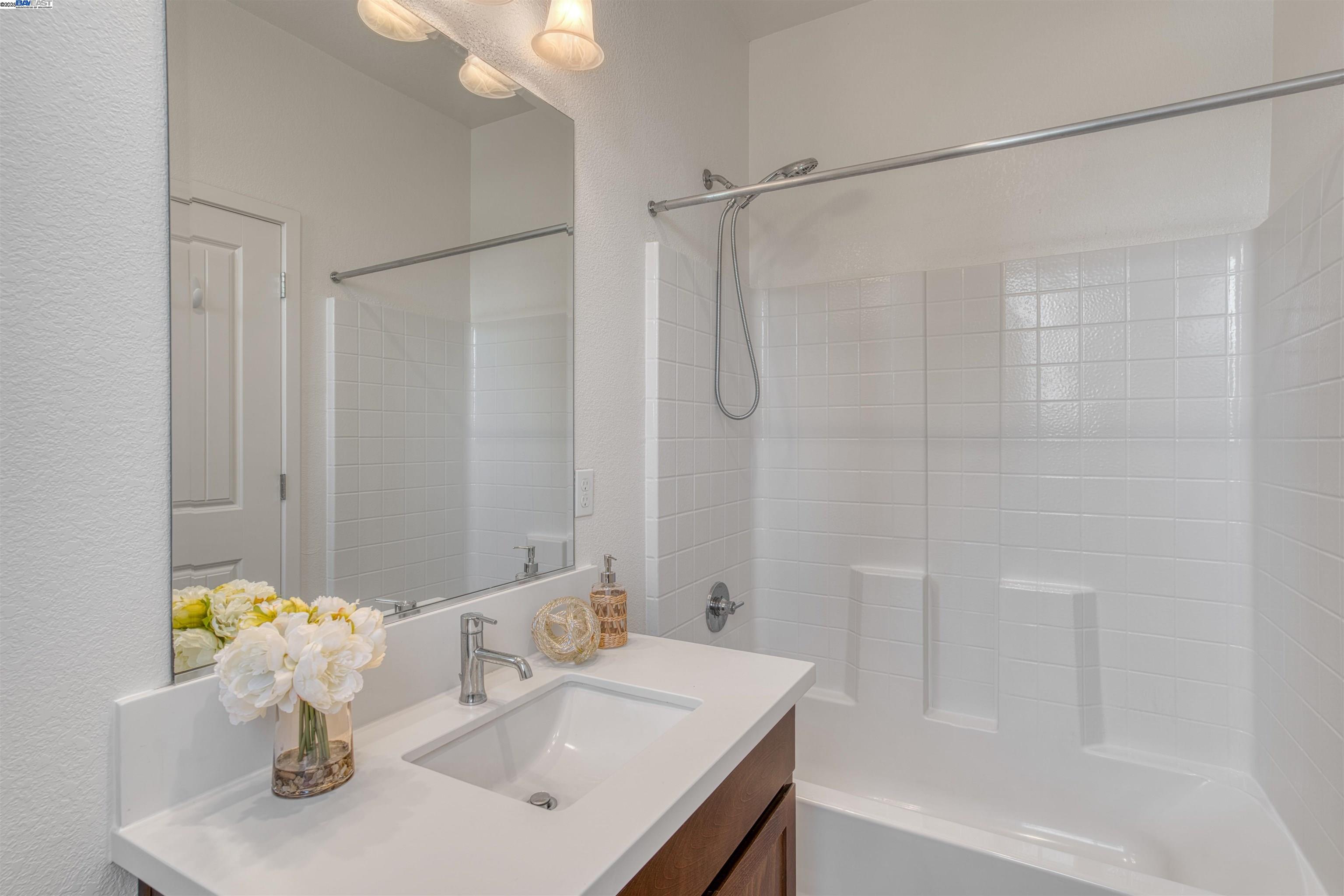 Detail Gallery Image 26 of 40 For 4015 Clydesdale Cmn, Fremont,  CA 94555 - 4 Beds | 4 Baths