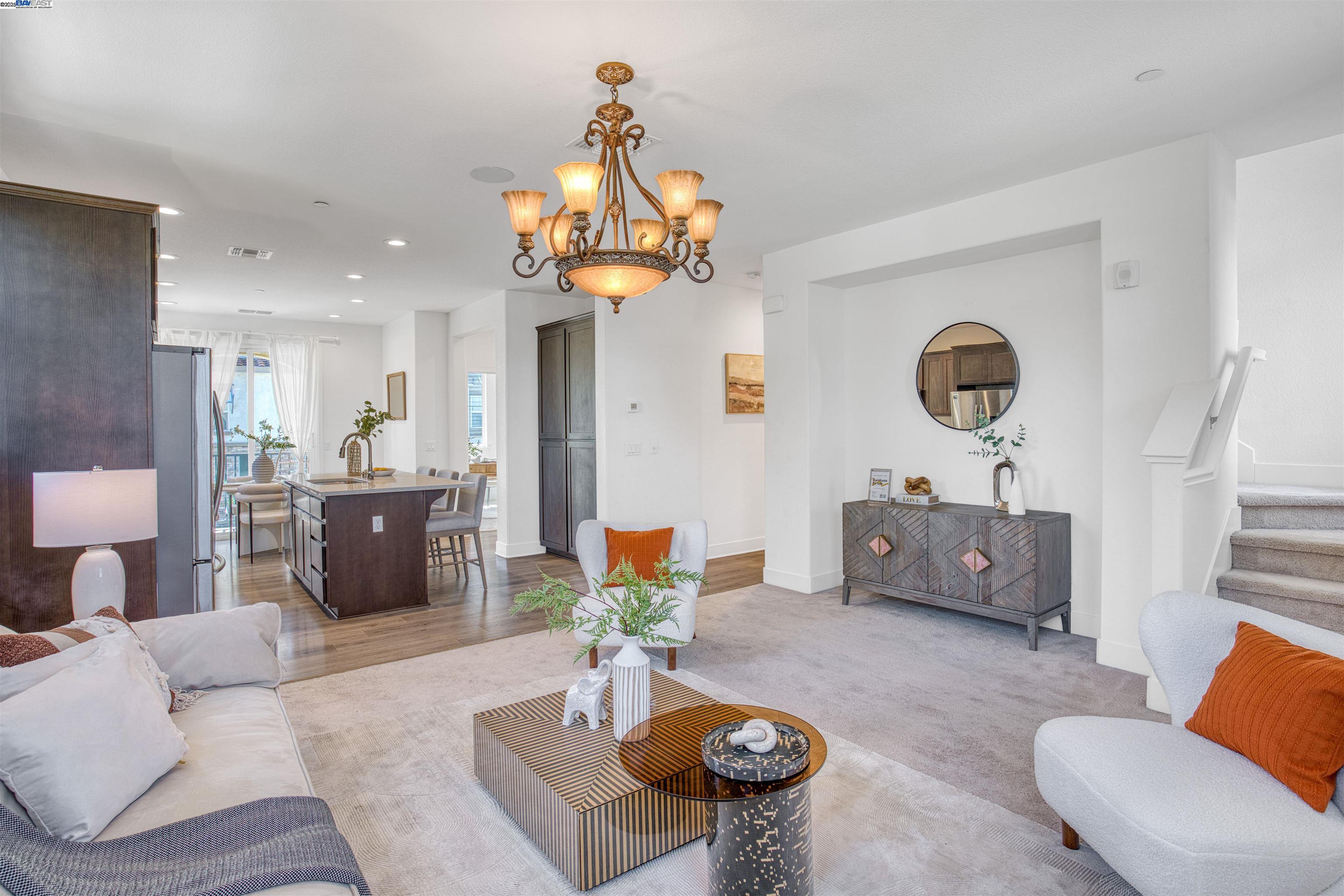 Detail Gallery Image 9 of 40 For 4015 Clydesdale Cmn, Fremont,  CA 94555 - 4 Beds | 4 Baths