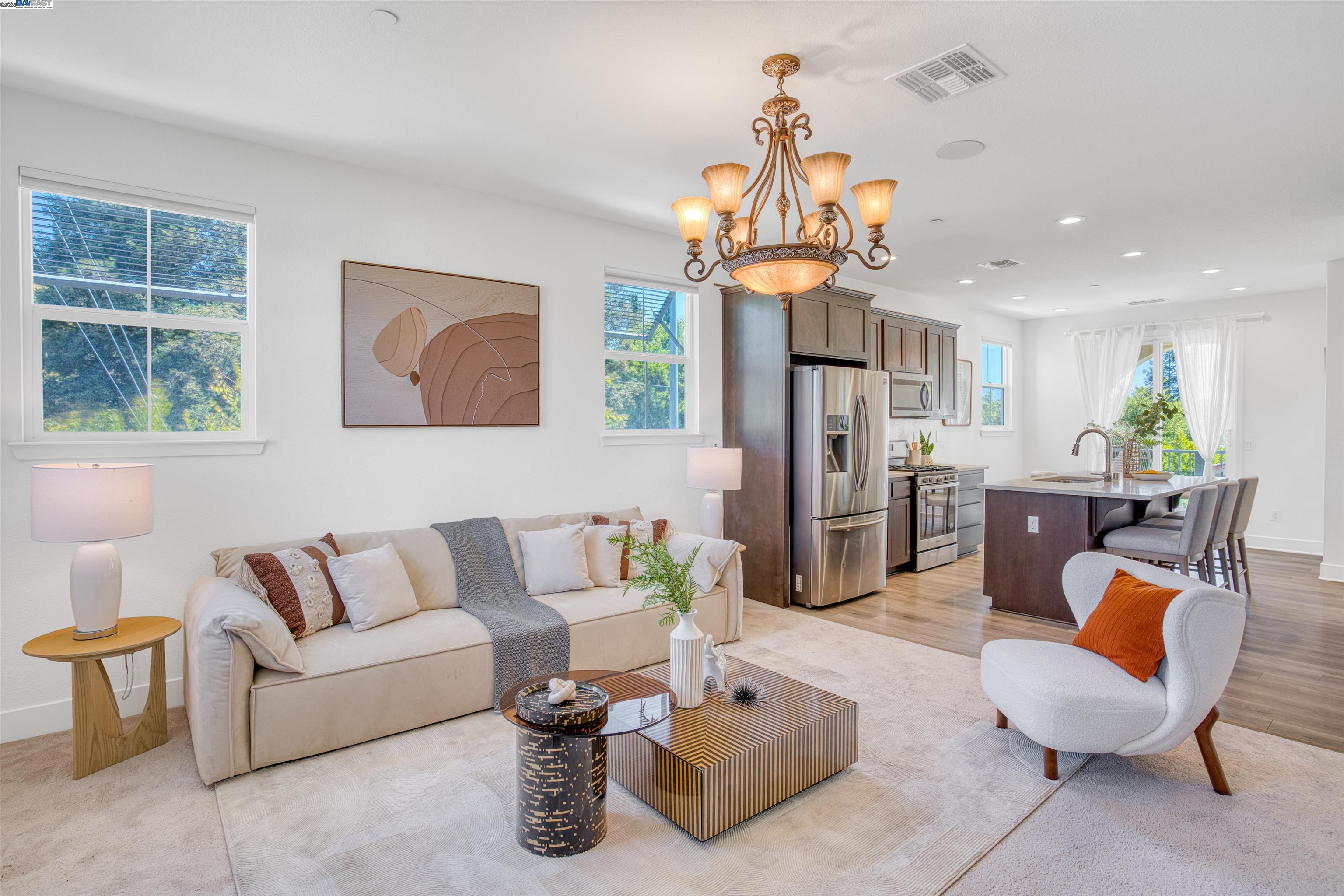 Detail Gallery Image 10 of 40 For 4015 Clydesdale Cmn, Fremont,  CA 94555 - 4 Beds | 4 Baths