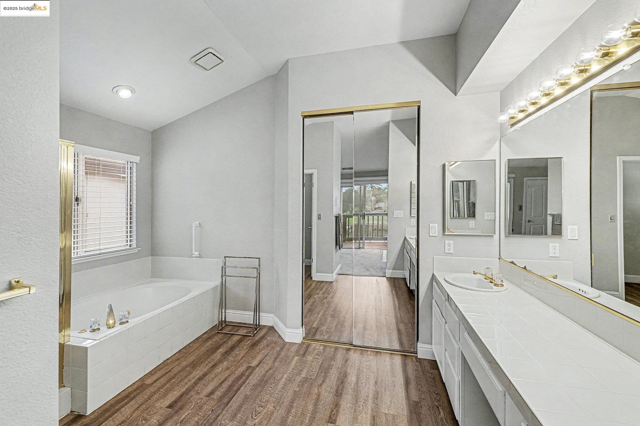 Detail Gallery Image 27 of 49 For 2127 Prestwick Dr, Discovery Bay,  CA 94505 - 4 Beds | 3 Baths