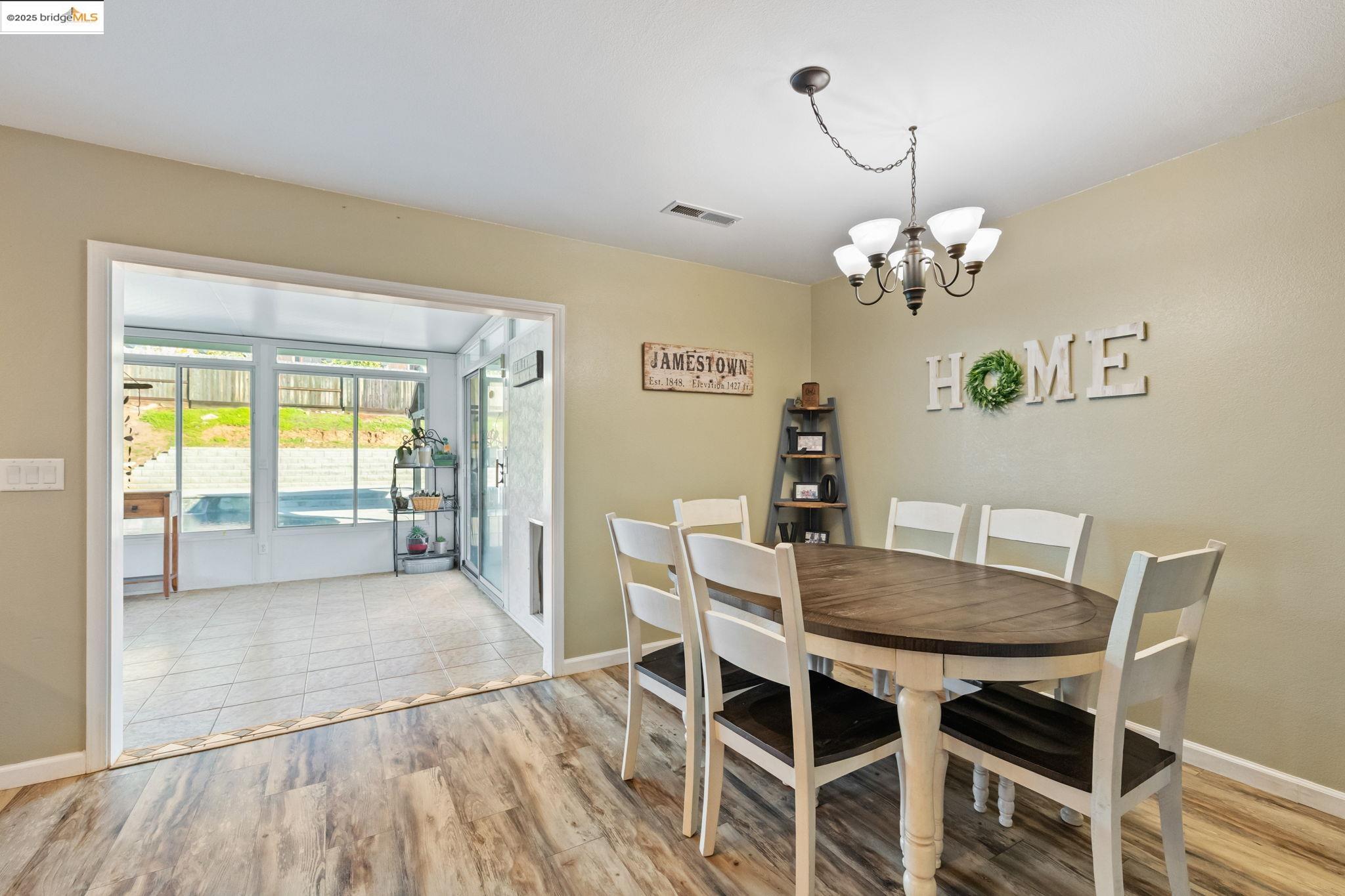 Detail Gallery Image 7 of 35 For 17517 Wild Oak Dr, Jamestown,  CA 95327 - 3 Beds | 2 Baths