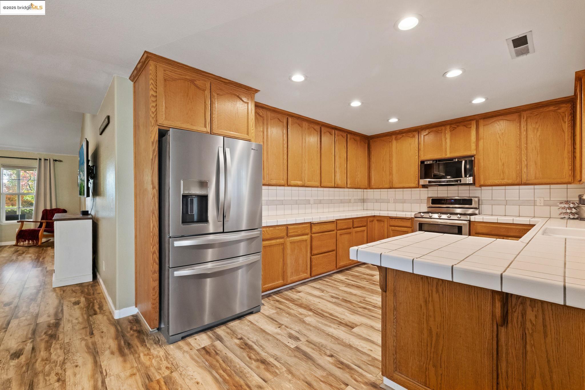 Detail Gallery Image 9 of 35 For 17517 Wild Oak Dr, Jamestown,  CA 95327 - 3 Beds | 2 Baths