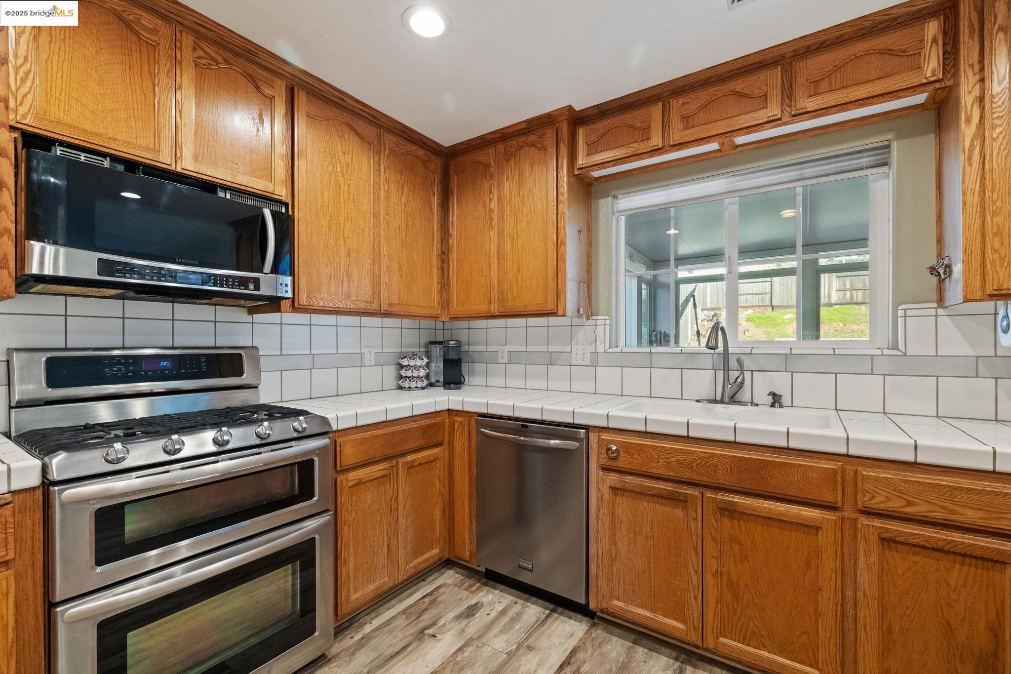 Detail Gallery Image 10 of 35 For 17517 Wild Oak Dr, Jamestown,  CA 95327 - 3 Beds | 2 Baths