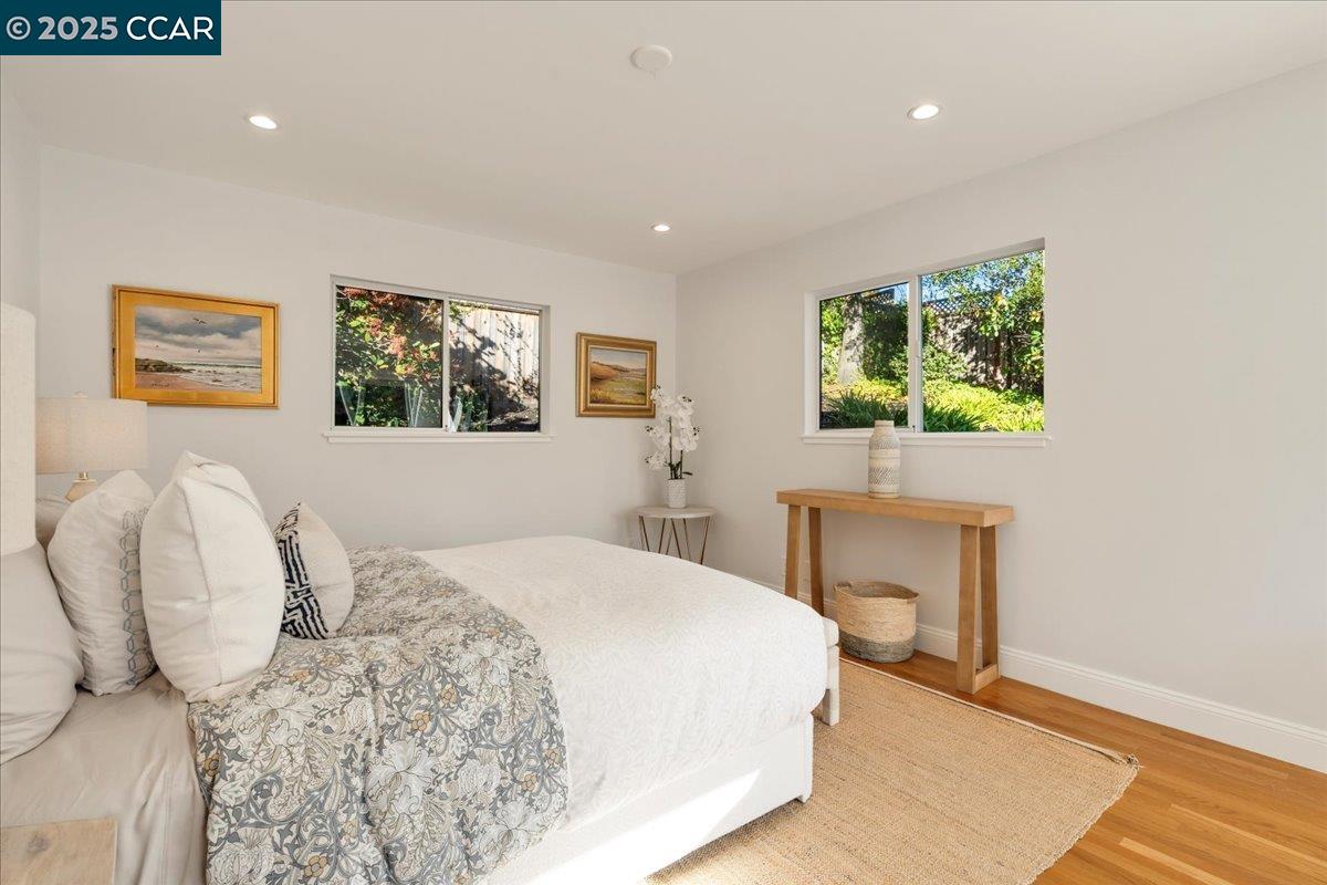 Detail Gallery Image 18 of 52 For 19 Valley View Dr, Orinda,  CA 94563 - 4 Beds | 2 Baths