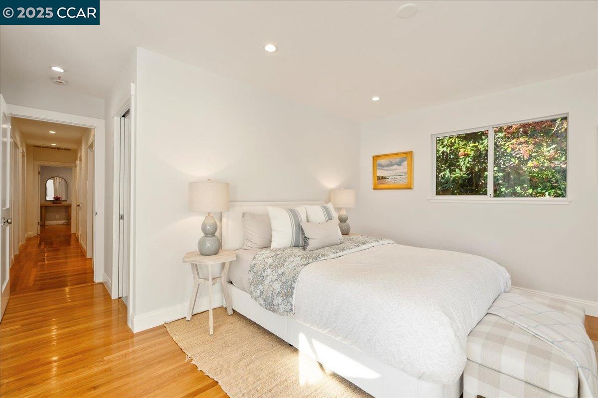 Detail Gallery Image 20 of 52 For 19 Valley View Dr, Orinda,  CA 94563 - 4 Beds | 2 Baths