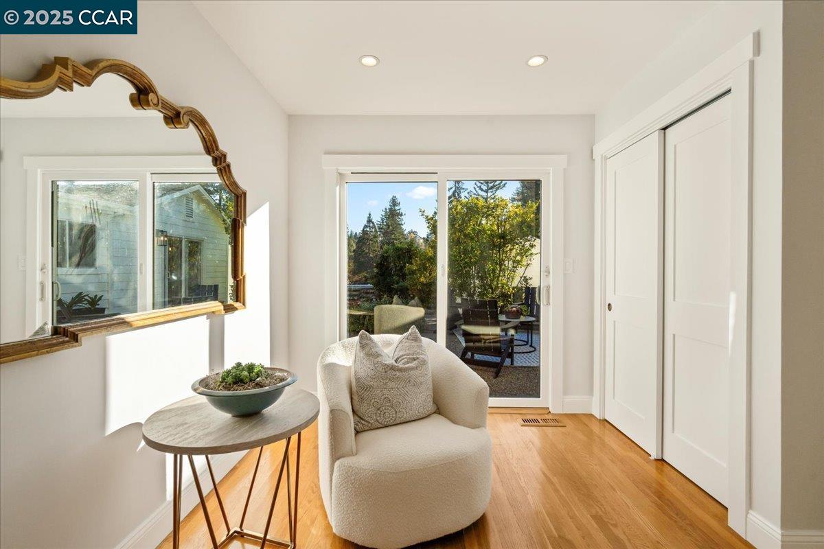 Detail Gallery Image 22 of 52 For 19 Valley View Dr, Orinda,  CA 94563 - 4 Beds | 2 Baths