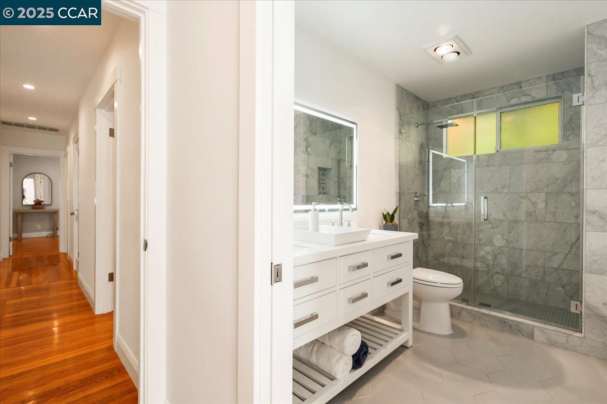 Detail Gallery Image 23 of 52 For 19 Valley View Dr, Orinda,  CA 94563 - 4 Beds | 2 Baths