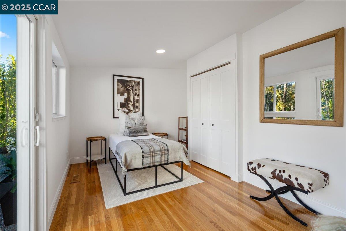 Detail Gallery Image 27 of 52 For 19 Valley View Dr, Orinda,  CA 94563 - 4 Beds | 2 Baths