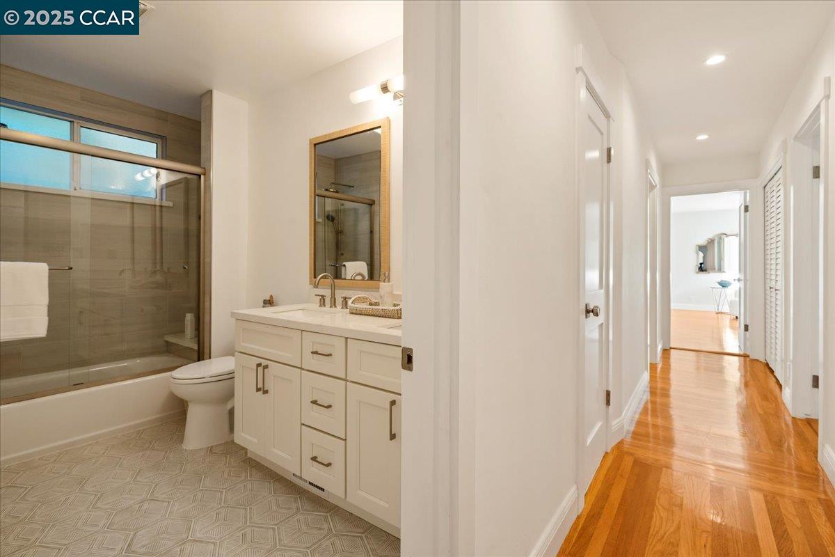 Detail Gallery Image 30 of 52 For 19 Valley View Dr, Orinda,  CA 94563 - 4 Beds | 2 Baths