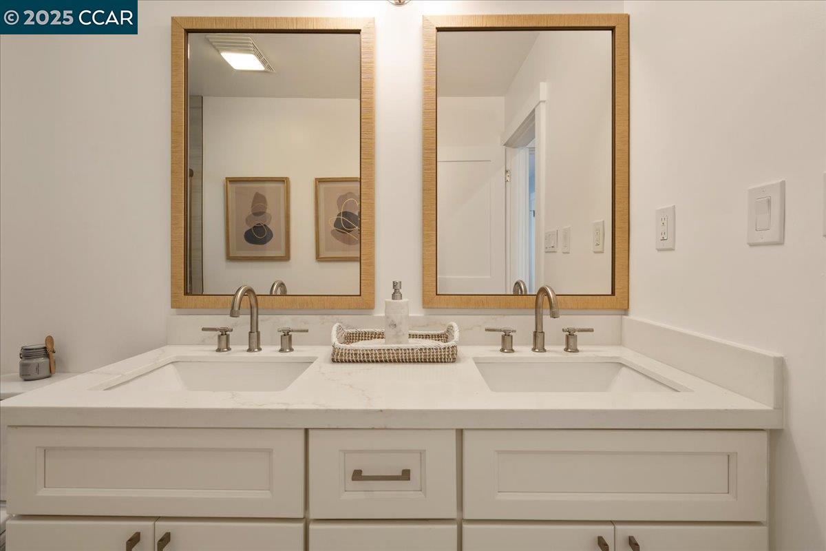 Detail Gallery Image 31 of 52 For 19 Valley View Dr, Orinda,  CA 94563 - 4 Beds | 2 Baths