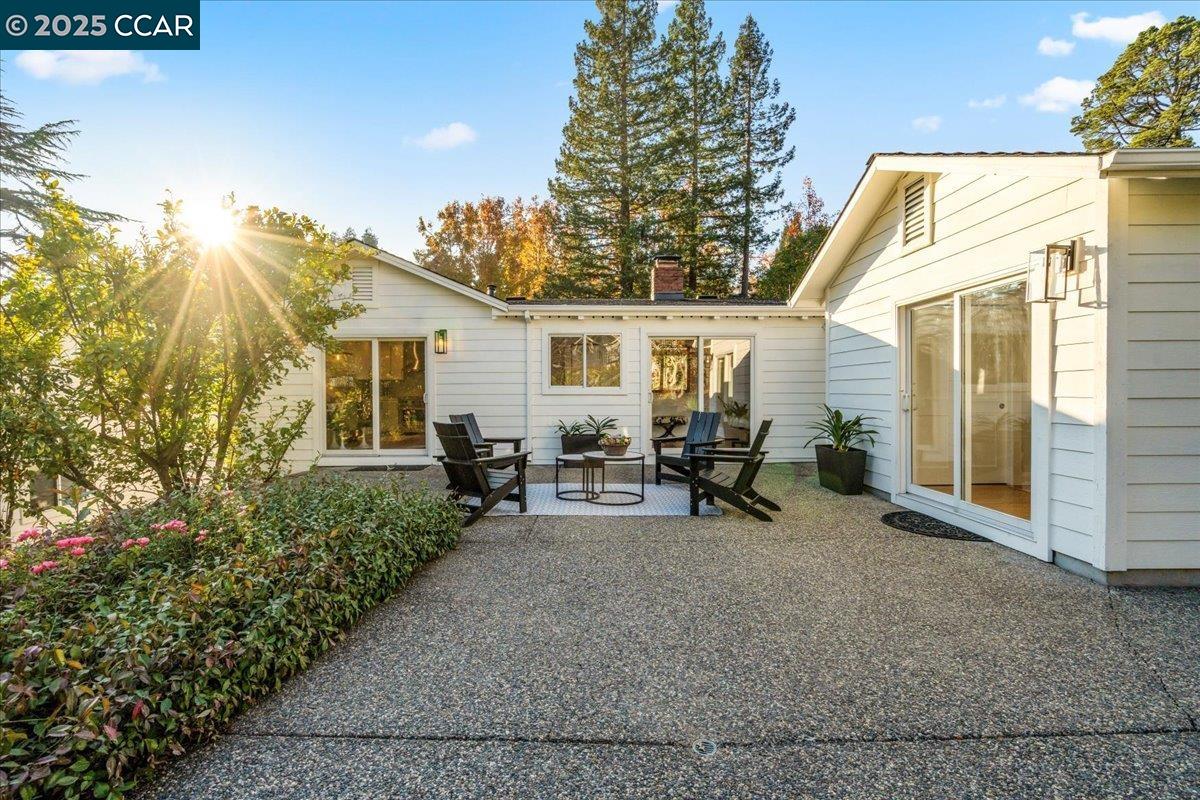 Detail Gallery Image 39 of 52 For 19 Valley View Dr, Orinda,  CA 94563 - 4 Beds | 2 Baths