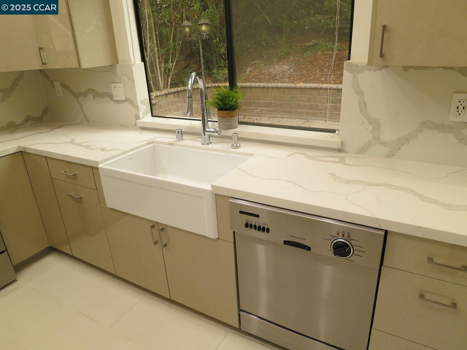 Detail Gallery Image 22 of 23 For 4089 Sugar Maple Dr, Danville,  CA 94506 - 3 Beds | 2/1 Baths