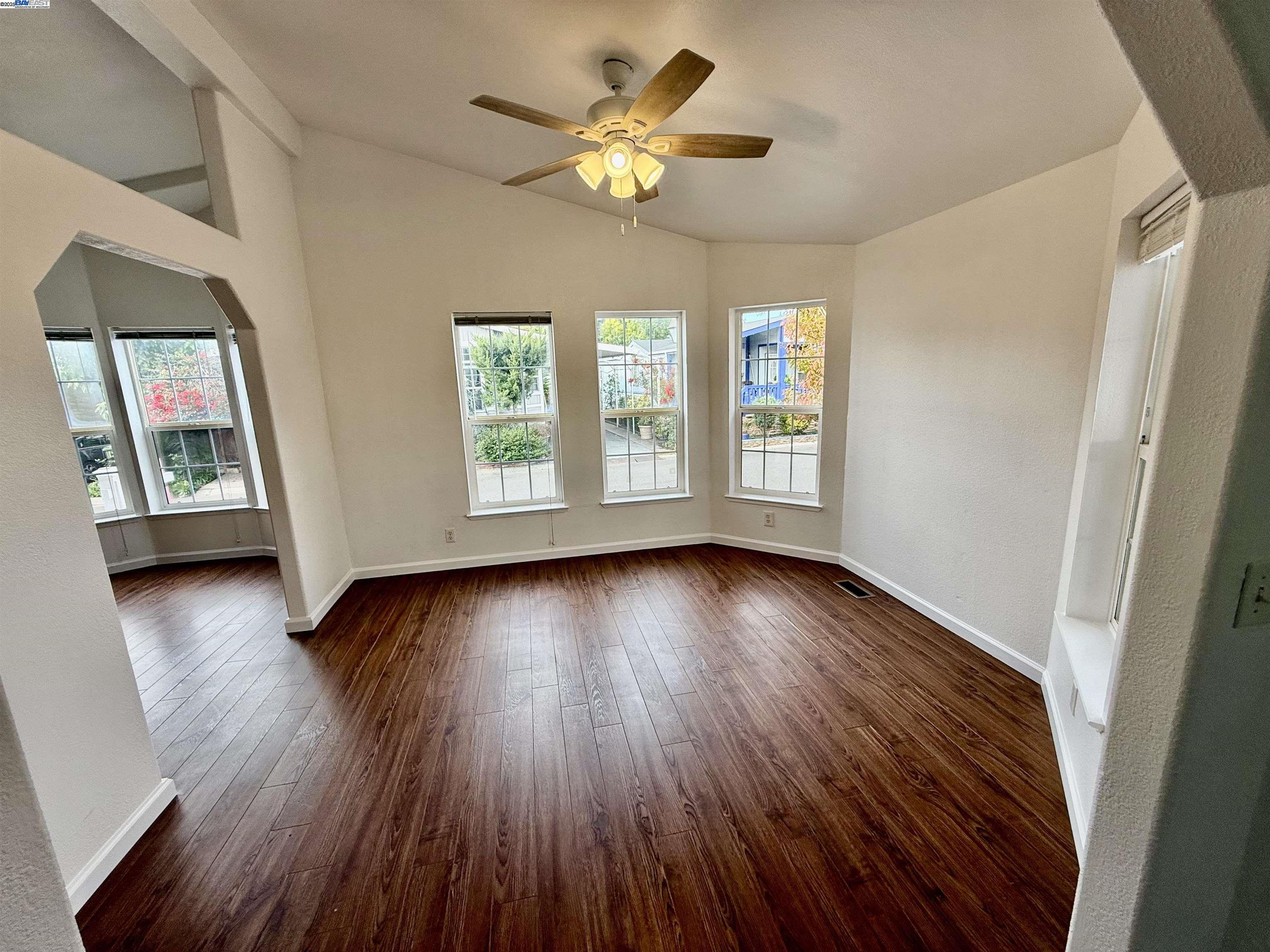 Detail Gallery Image 10 of 15 For 6130 Monterey Rd #99,  San Jose,  CA 95138 - 3 Beds | 2 Baths