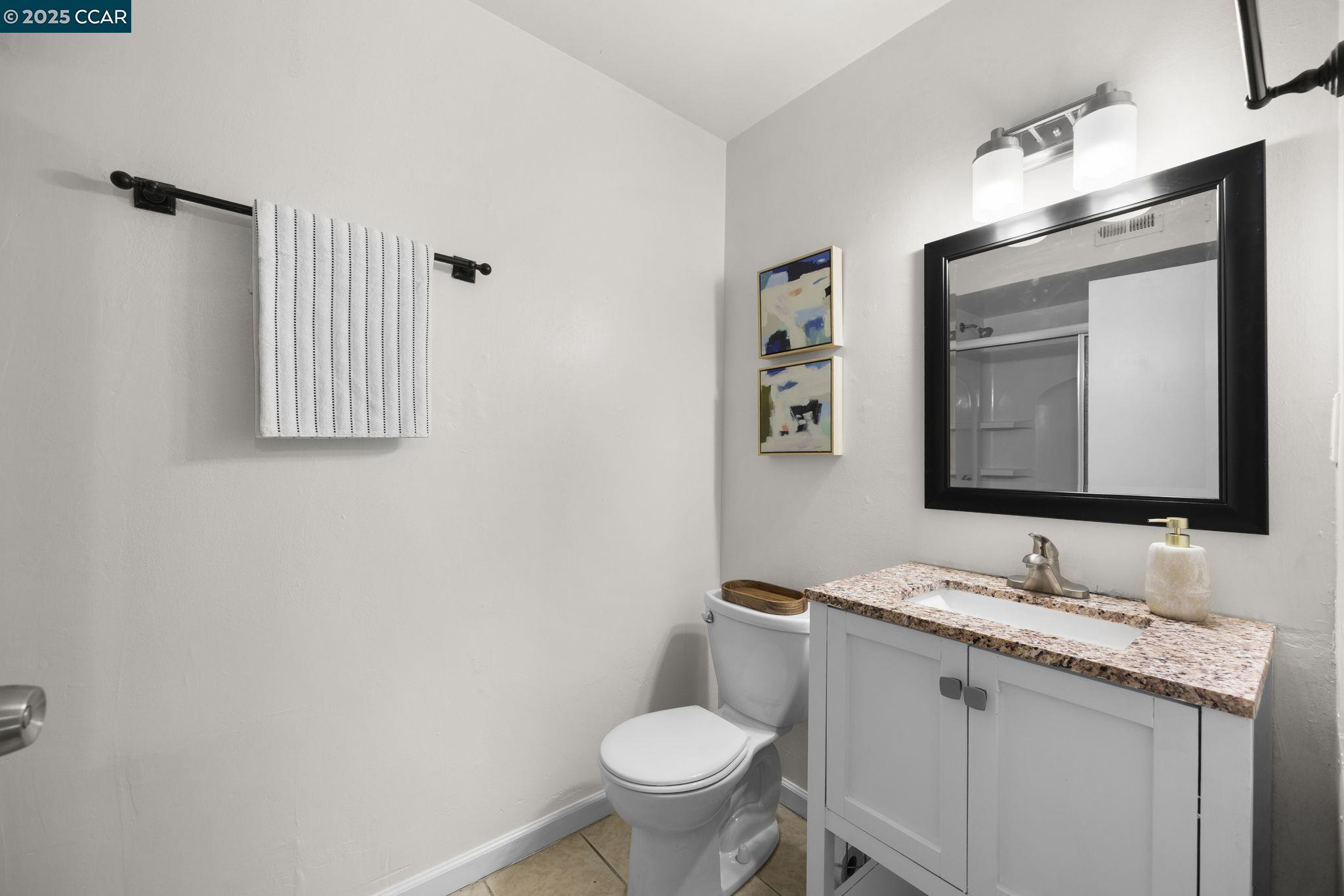 Detail Gallery Image 12 of 18 For 2045 Sierra Rd #2,  Concord,  CA 94518 - 3 Beds | 2 Baths