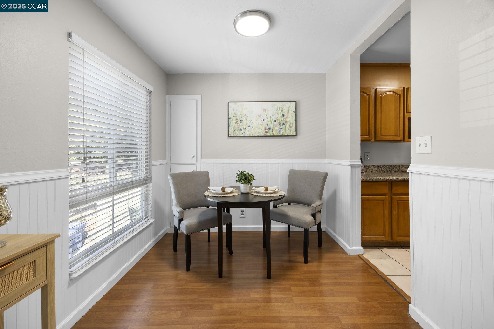 Detail Gallery Image 4 of 18 For 2045 Sierra Rd #2,  Concord,  CA 94518 - 3 Beds | 2 Baths
