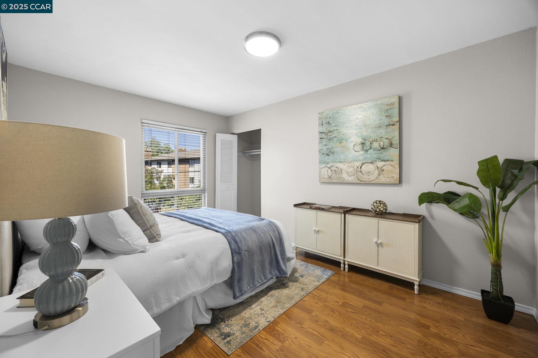 Detail Gallery Image 8 of 18 For 2045 Sierra Rd #2,  Concord,  CA 94518 - 3 Beds | 2 Baths