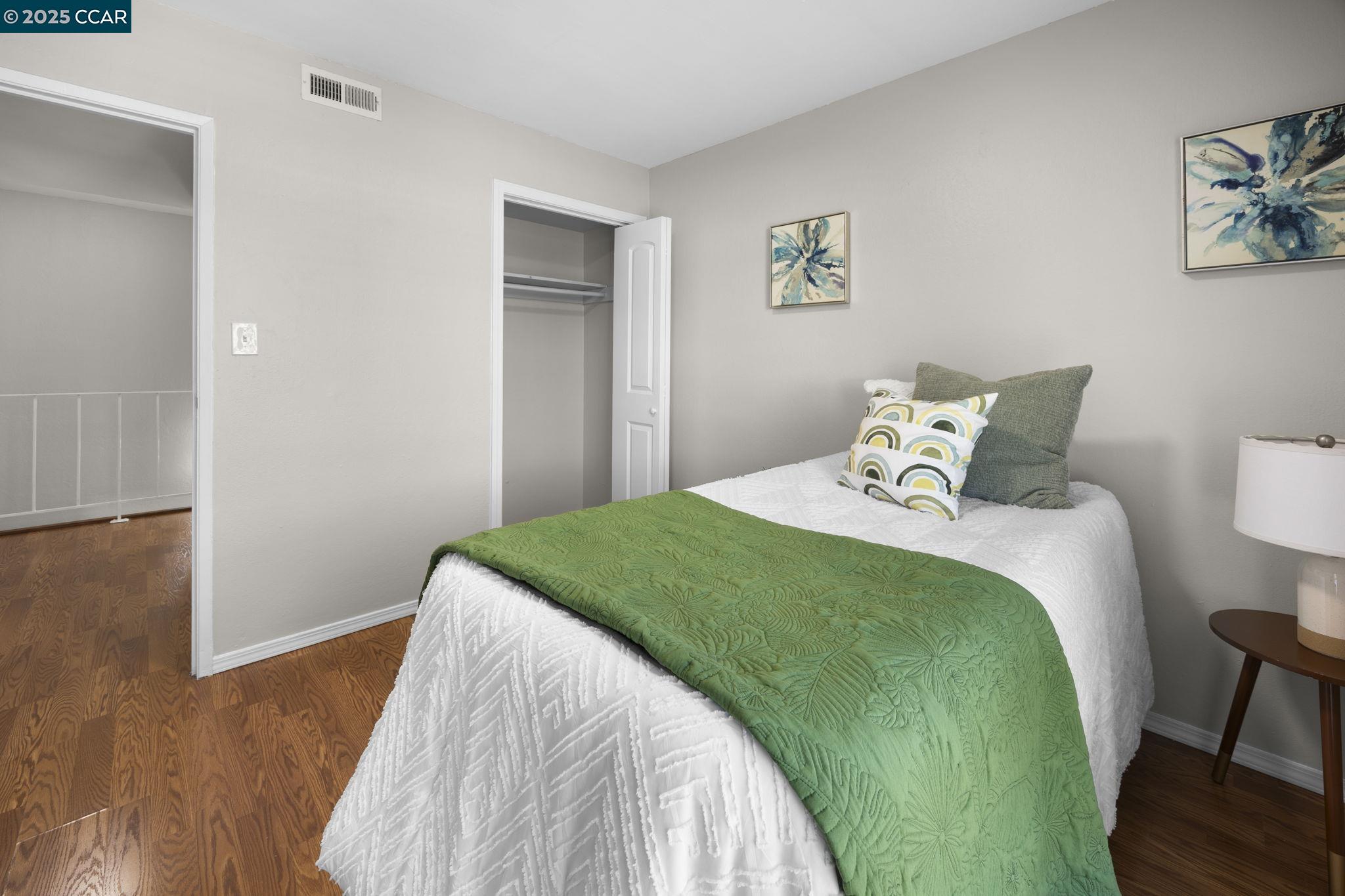 Detail Gallery Image 9 of 18 For 2045 Sierra Rd #2,  Concord,  CA 94518 - 3 Beds | 2 Baths