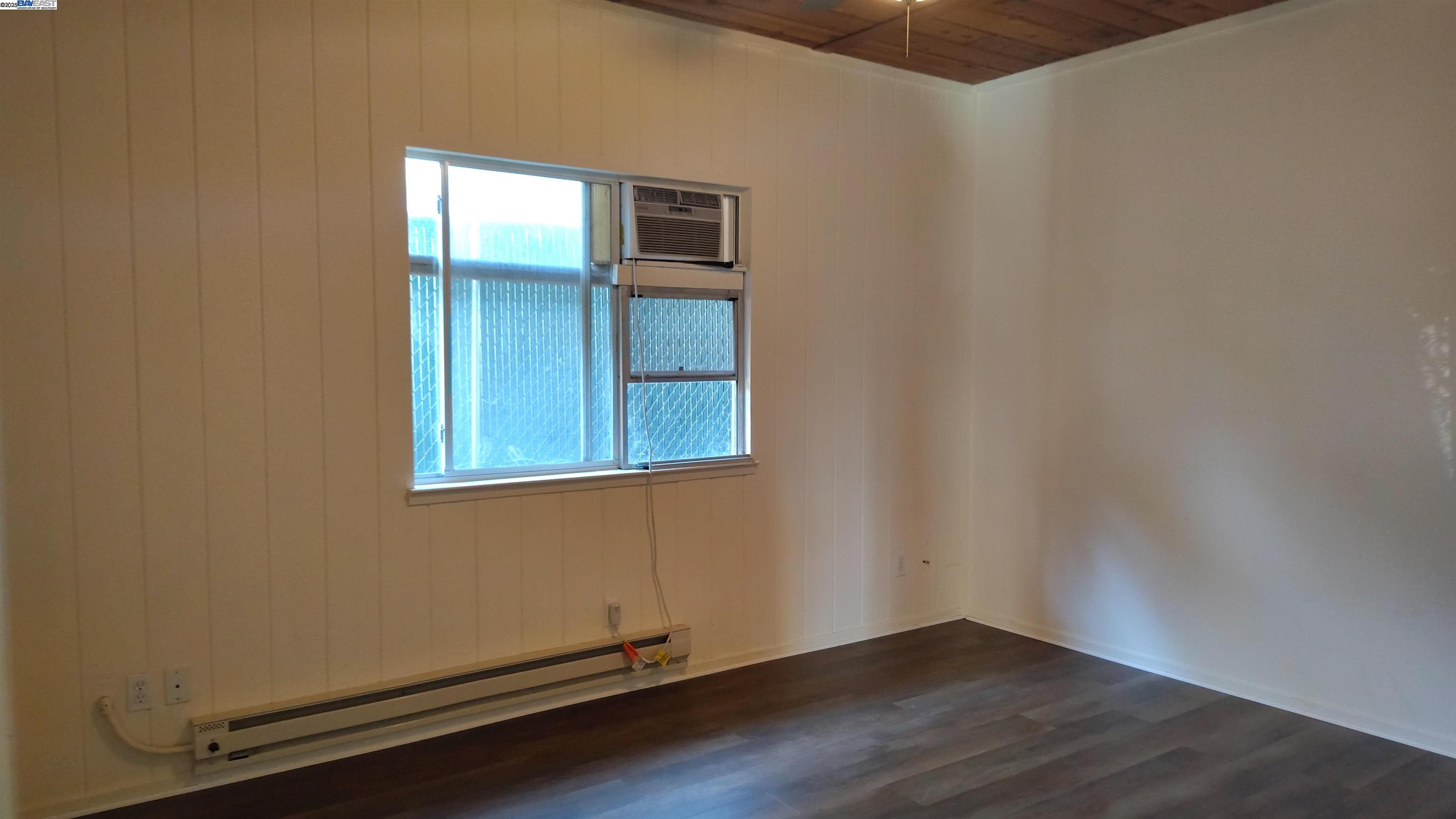 Detail Gallery Image 12 of 29 For 4529 Boca St, Shasta Lake,  CA 96019 - 3 Beds | 1 Baths