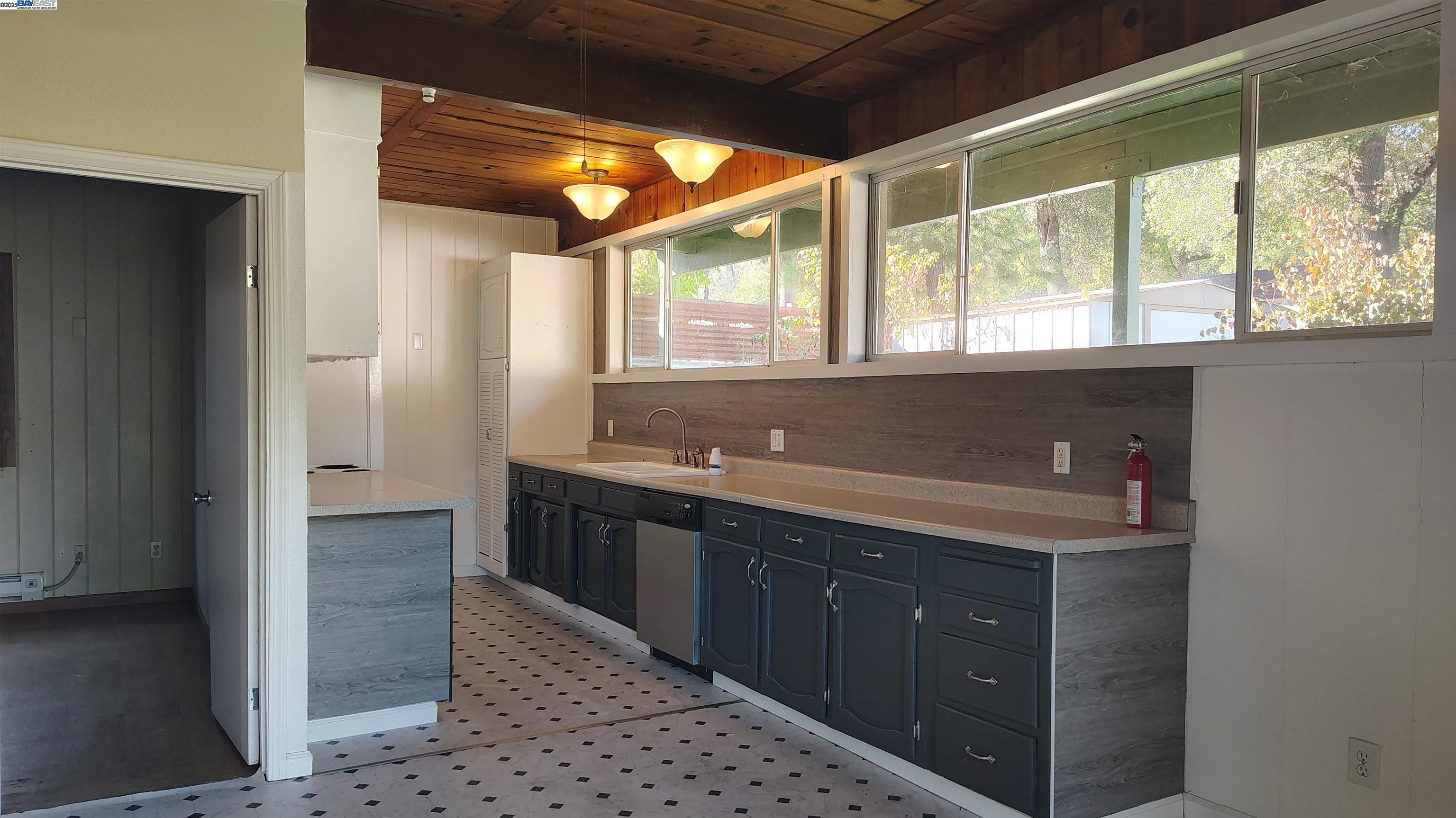 Detail Gallery Image 22 of 29 For 4529 Boca St, Shasta Lake,  CA 96019 - 3 Beds | 1 Baths