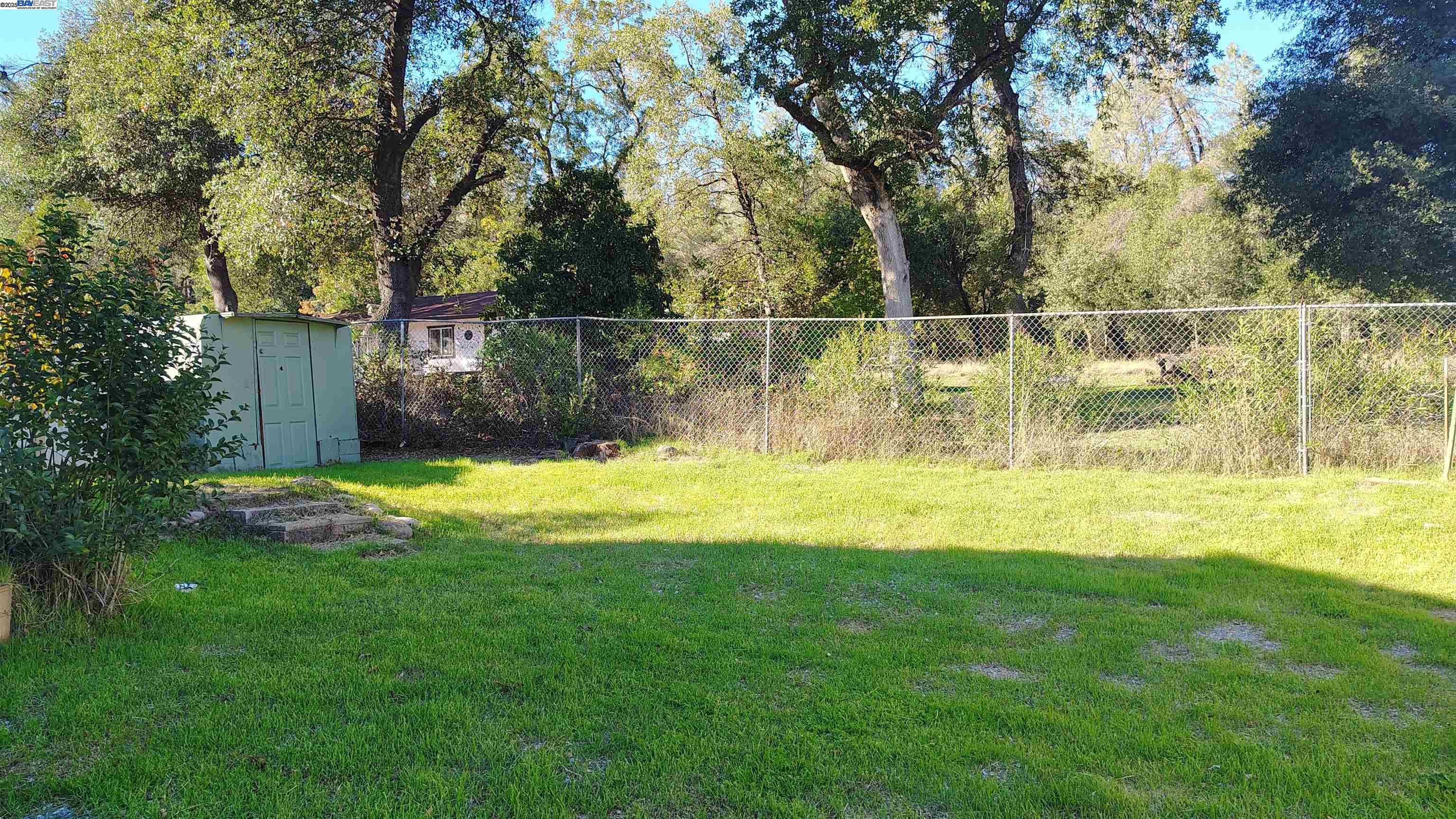 Detail Gallery Image 5 of 29 For 4529 Boca St, Shasta Lake,  CA 96019 - 3 Beds | 1 Baths