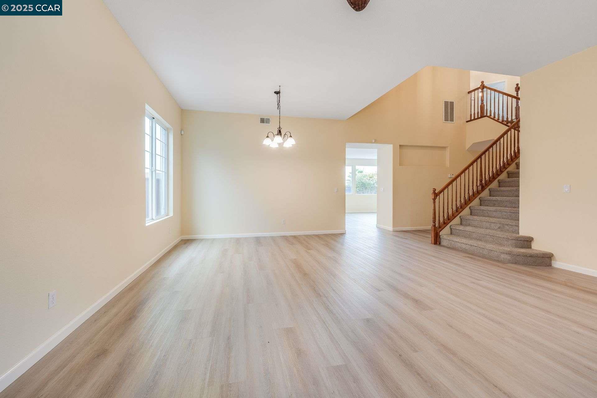 Detail Gallery Image 4 of 36 For 3773 Pintail Dr, Antioch,  CA 94509 - 5 Beds | 3 Baths