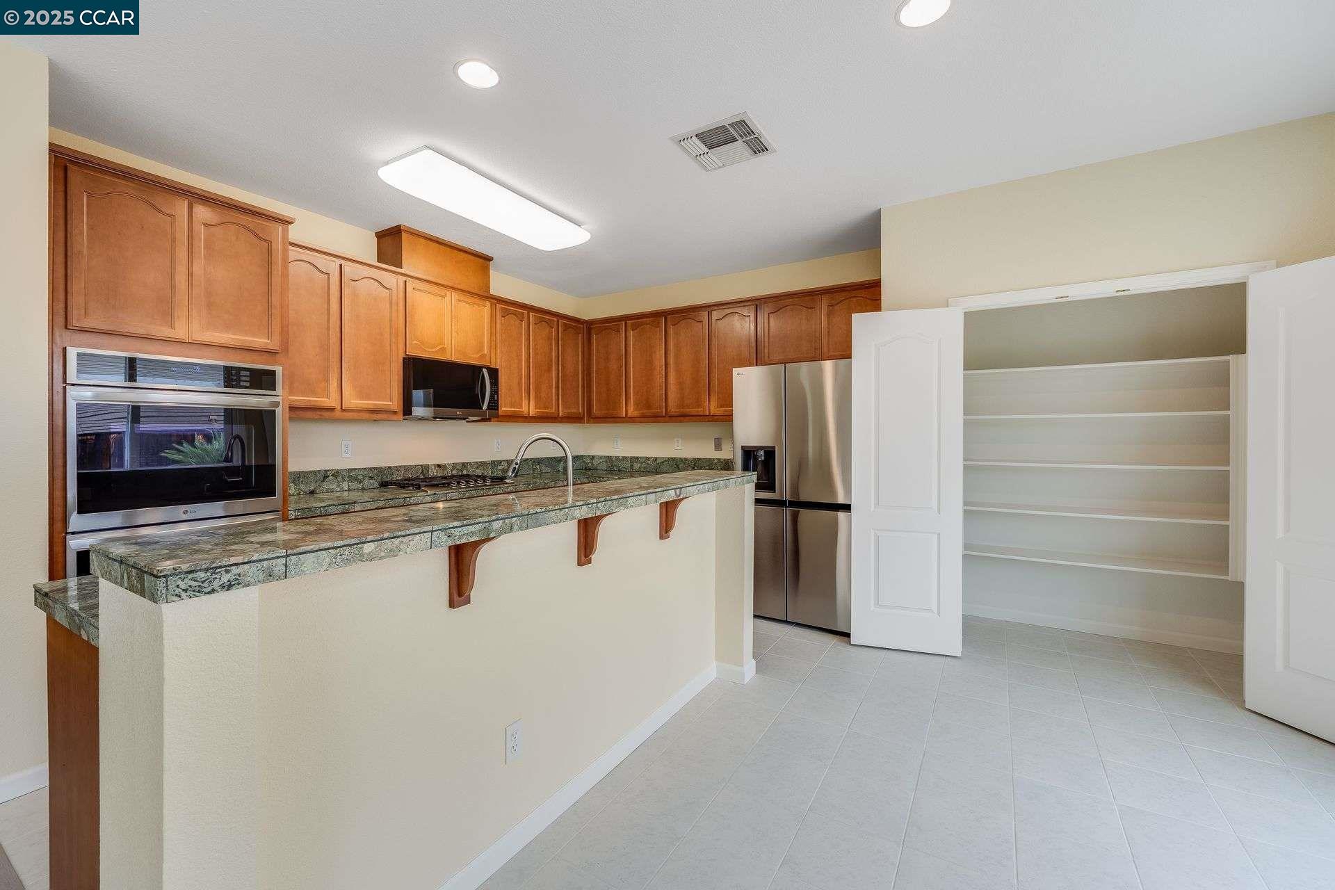 Detail Gallery Image 7 of 36 For 3773 Pintail Dr, Antioch,  CA 94509 - 5 Beds | 3 Baths