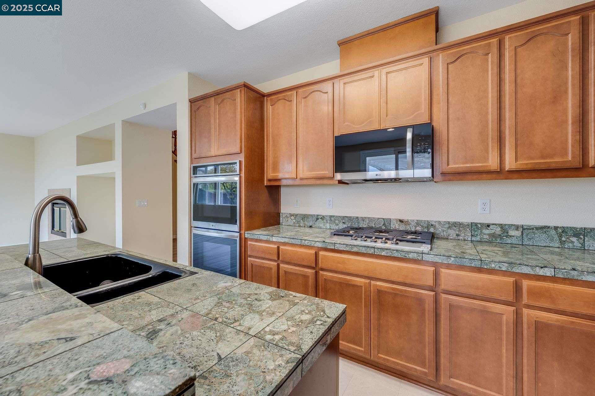 Detail Gallery Image 9 of 36 For 3773 Pintail Dr, Antioch,  CA 94509 - 5 Beds | 3 Baths