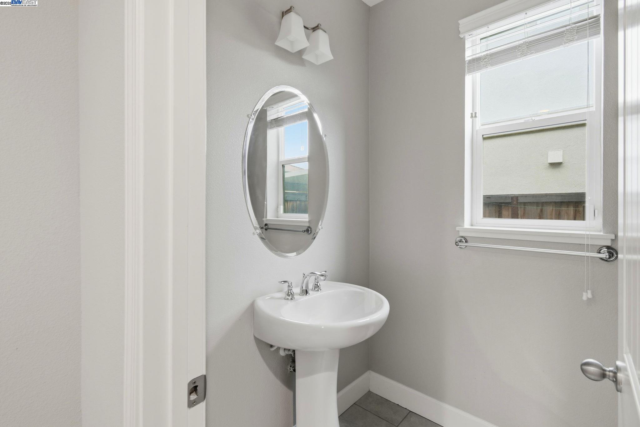 Detail Gallery Image 16 of 42 For 2111 Parsons Dr, Fairfield,  CA 94533 - 3 Beds | 2/1 Baths