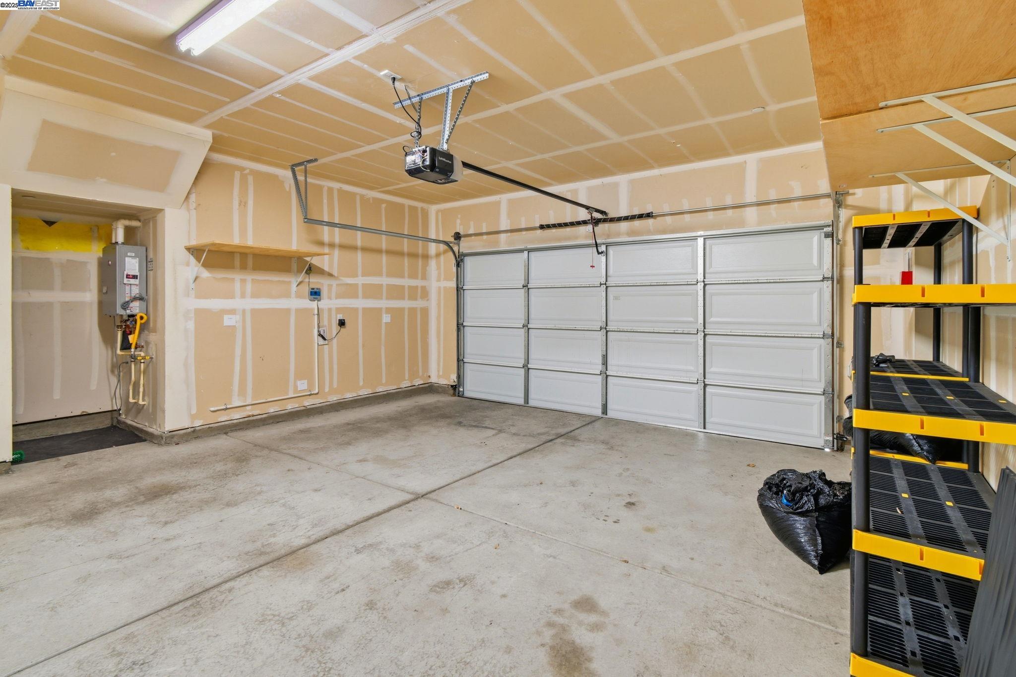 Detail Gallery Image 38 of 42 For 2111 Parsons Dr, Fairfield,  CA 94533 - 3 Beds | 2/1 Baths