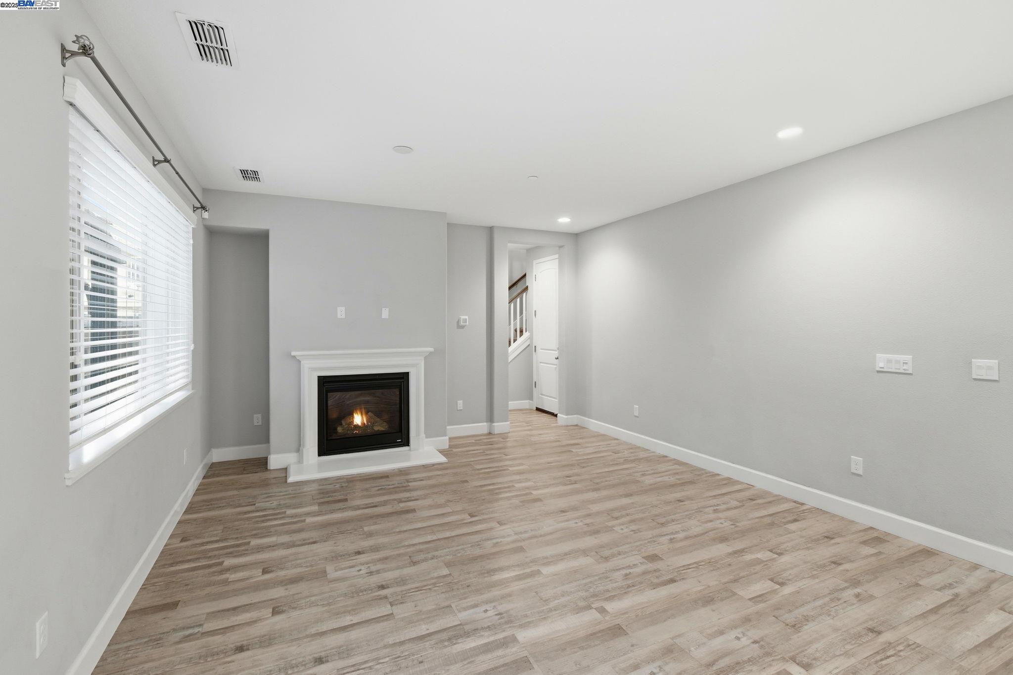 Detail Gallery Image 8 of 42 For 2111 Parsons Dr, Fairfield,  CA 94533 - 3 Beds | 2/1 Baths