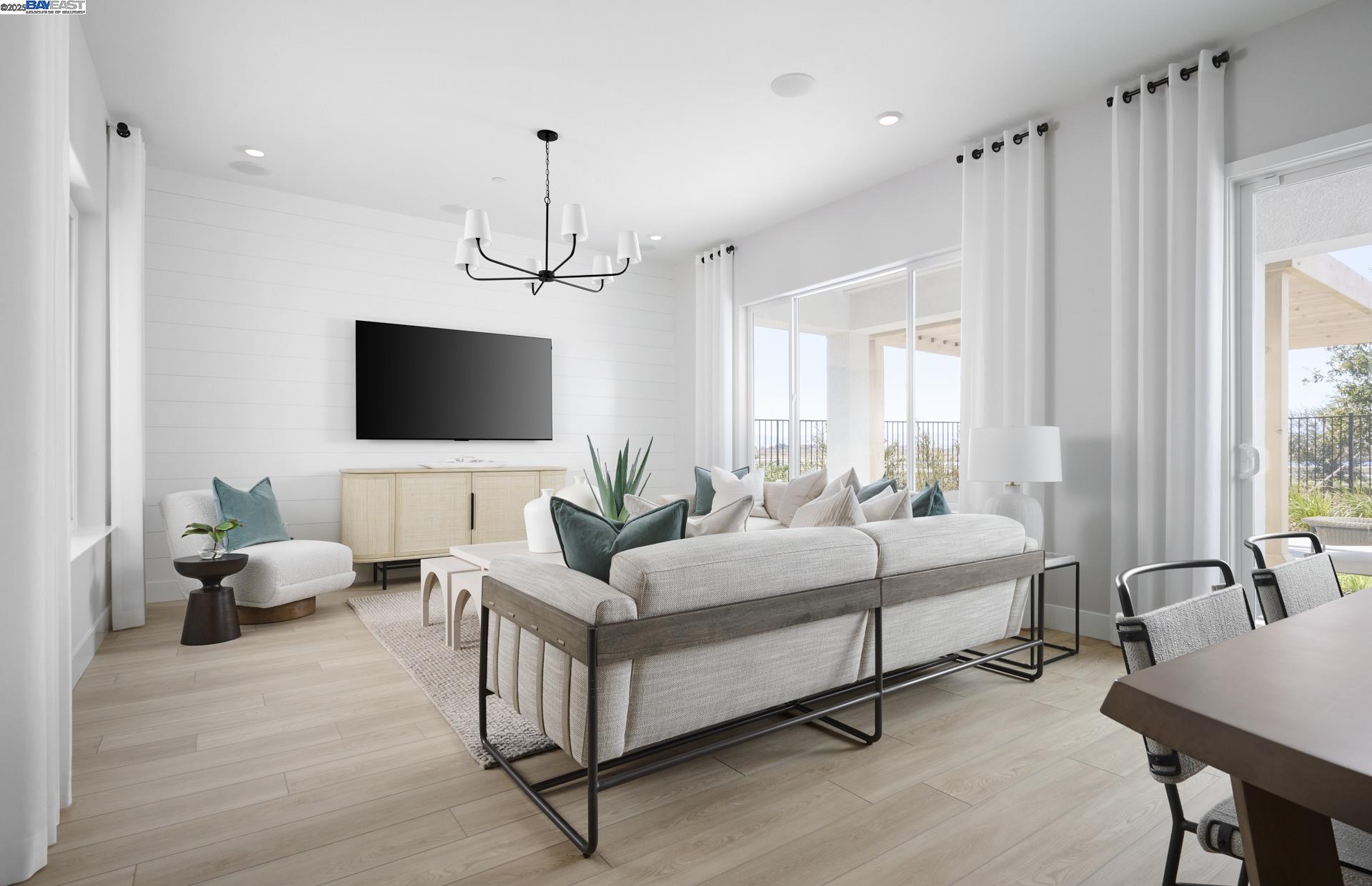 Detail Gallery Image 5 of 13 For 17738 Brightwood Avenue, Lathrop,  CA 95330 - 2 Beds | 2 Baths