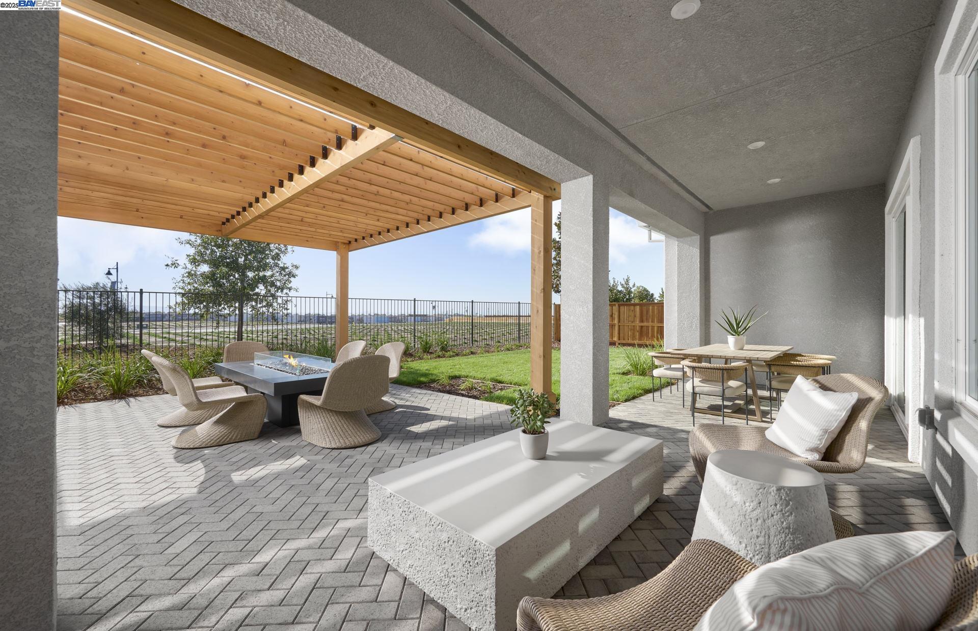 Detail Gallery Image 9 of 13 For 17738 Brightwood Avenue, Lathrop,  CA 95330 - 2 Beds | 2 Baths