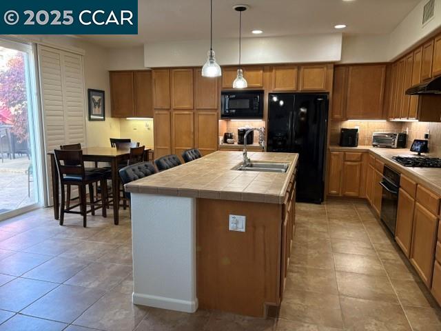 Detail Gallery Image 11 of 51 For 2667 Beachwood, Hayward,  CA 94545 - 5 Beds | 4/1 Baths