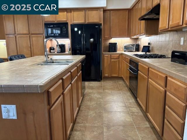 Detail Gallery Image 13 of 51 For 2667 Beachwood, Hayward,  CA 94545 - 5 Beds | 4/1 Baths