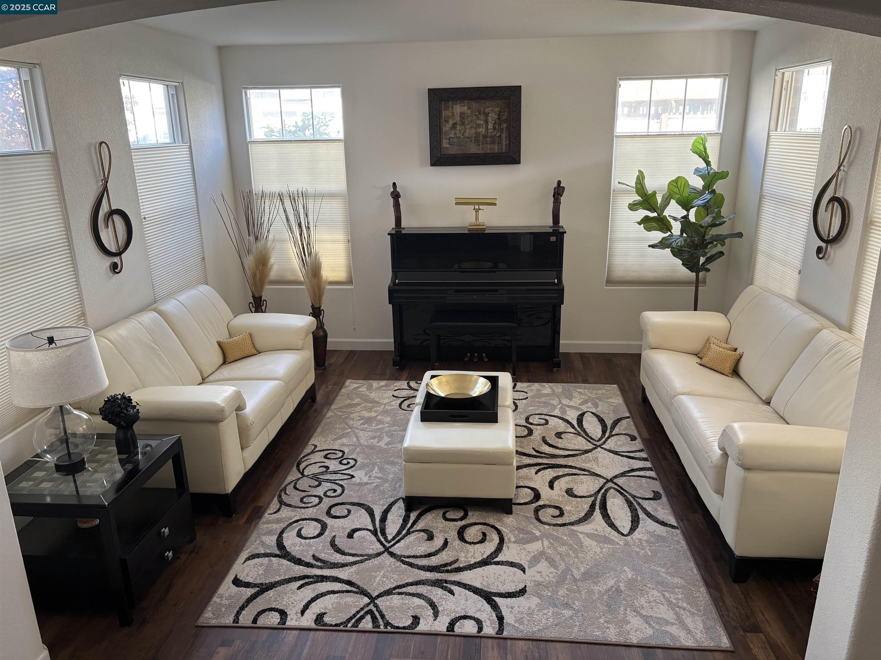 Detail Gallery Image 5 of 51 For 2667 Beachwood, Hayward,  CA 94545 - 5 Beds | 4/1 Baths