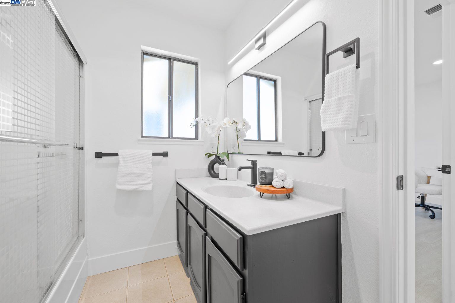 Detail Gallery Image 30 of 43 For 5311 Port Sailwood Dr, Newark,  CA 94560 - 3 Beds | 2/1 Baths