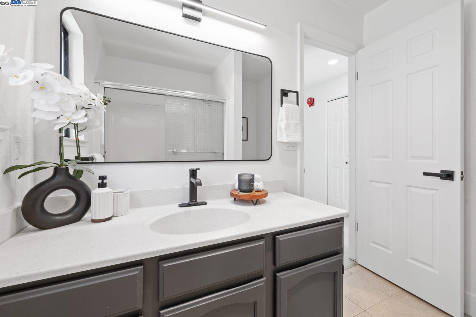 Detail Gallery Image 31 of 43 For 5311 Port Sailwood Dr, Newark,  CA 94560 - 3 Beds | 2/1 Baths