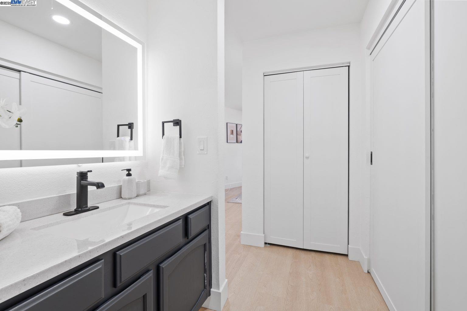 Detail Gallery Image 38 of 43 For 5311 Port Sailwood Dr, Newark,  CA 94560 - 3 Beds | 2/1 Baths