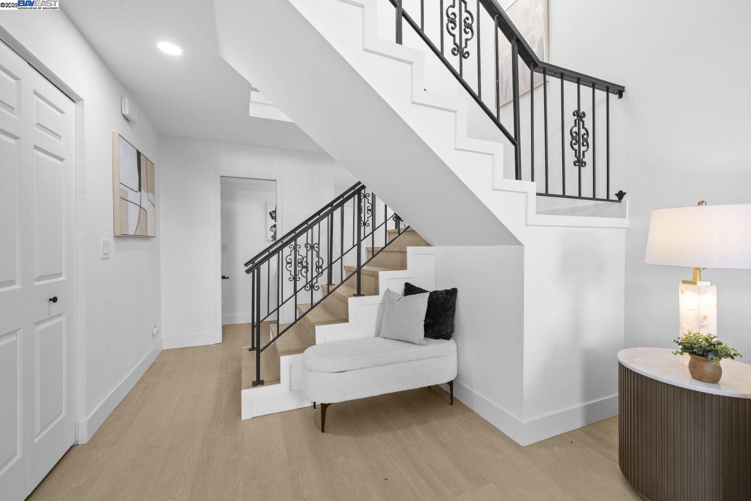 Detail Gallery Image 5 of 43 For 5311 Port Sailwood Dr, Newark,  CA 94560 - 3 Beds | 2/1 Baths