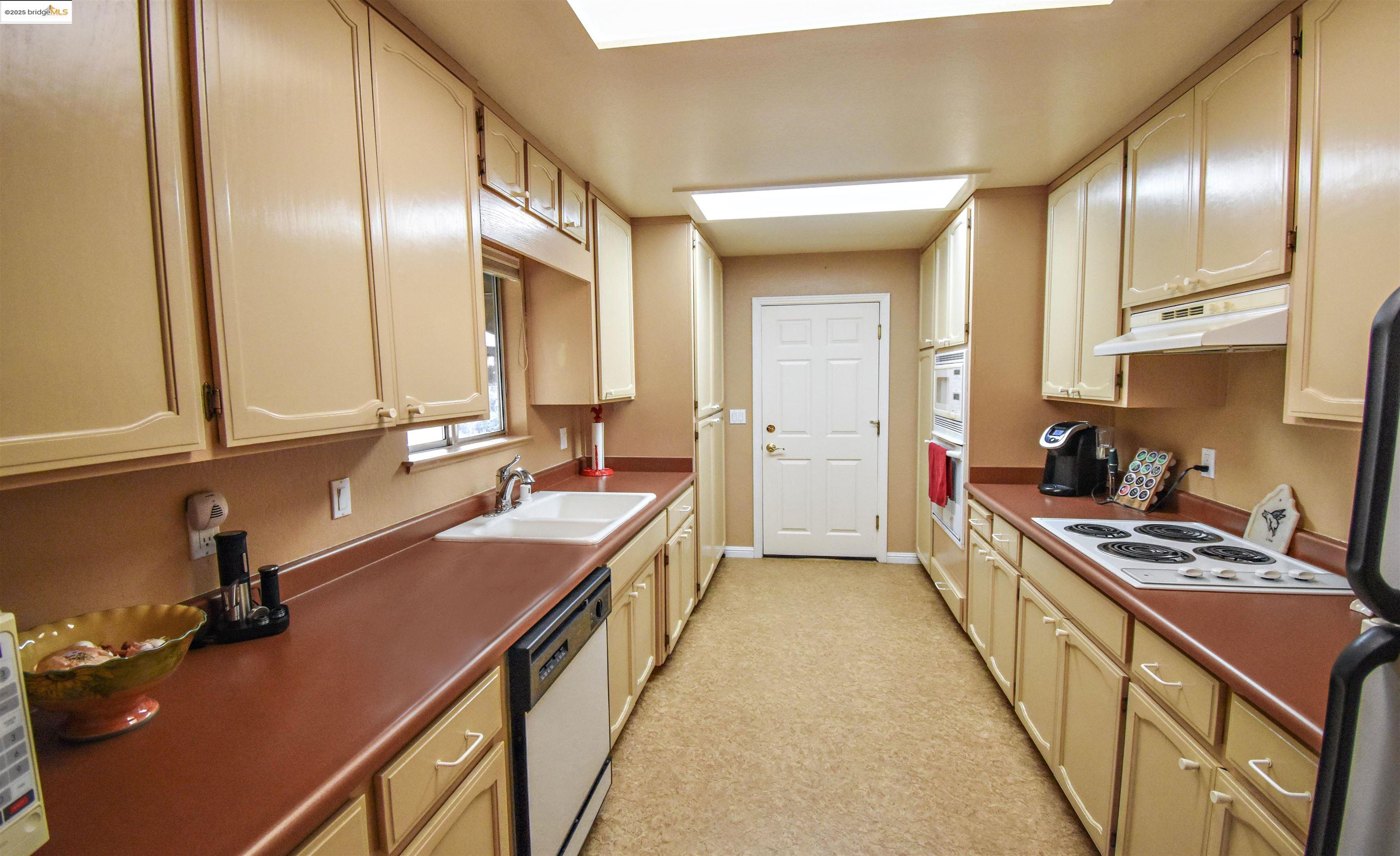 Detail Gallery Image 22 of 44 For 20887 Big Foot Ct, Groveland,  CA 95321 - 3 Beds | 2 Baths