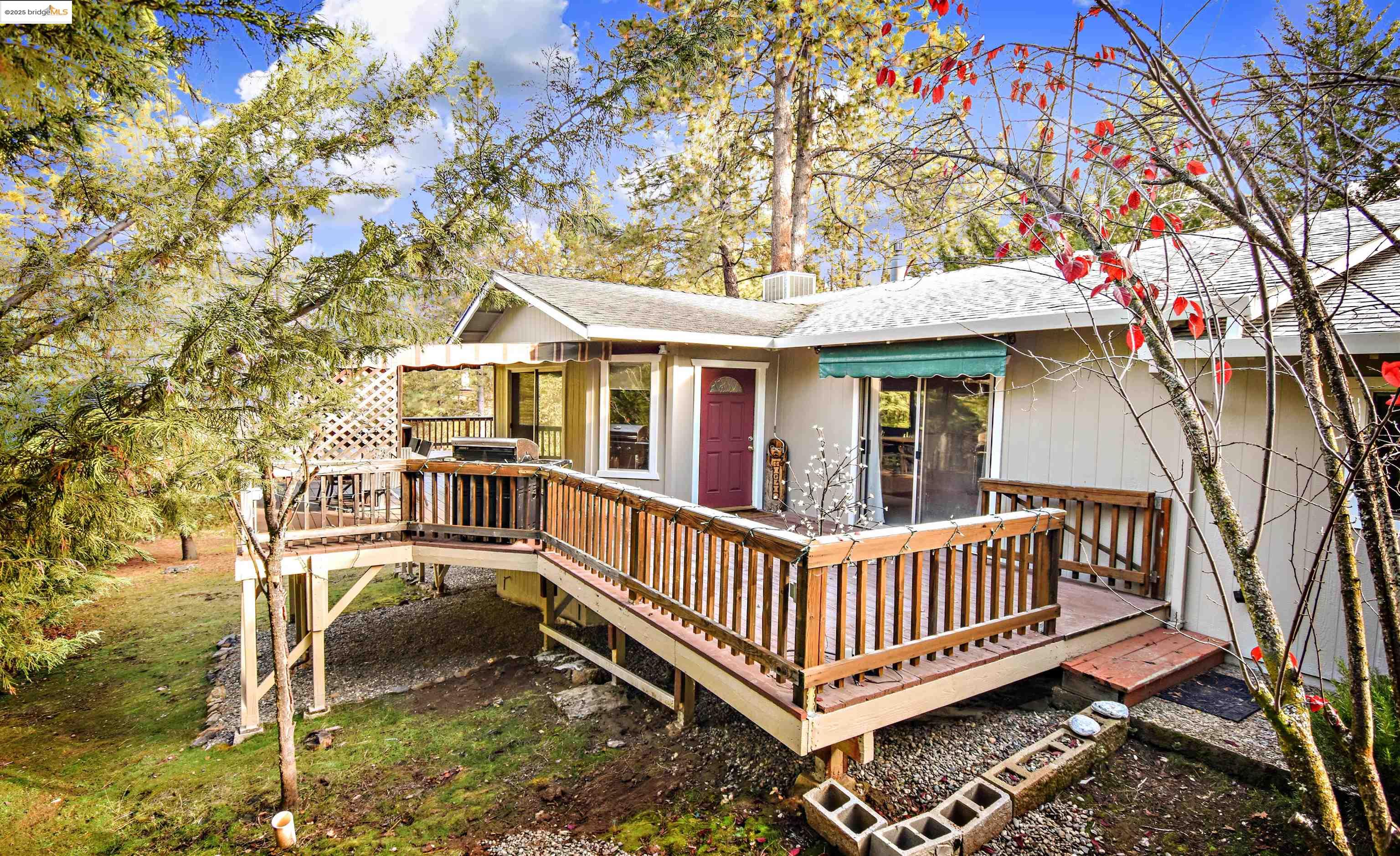 Detail Gallery Image 4 of 44 For 20887 Big Foot Ct, Groveland,  CA 95321 - 3 Beds | 2 Baths